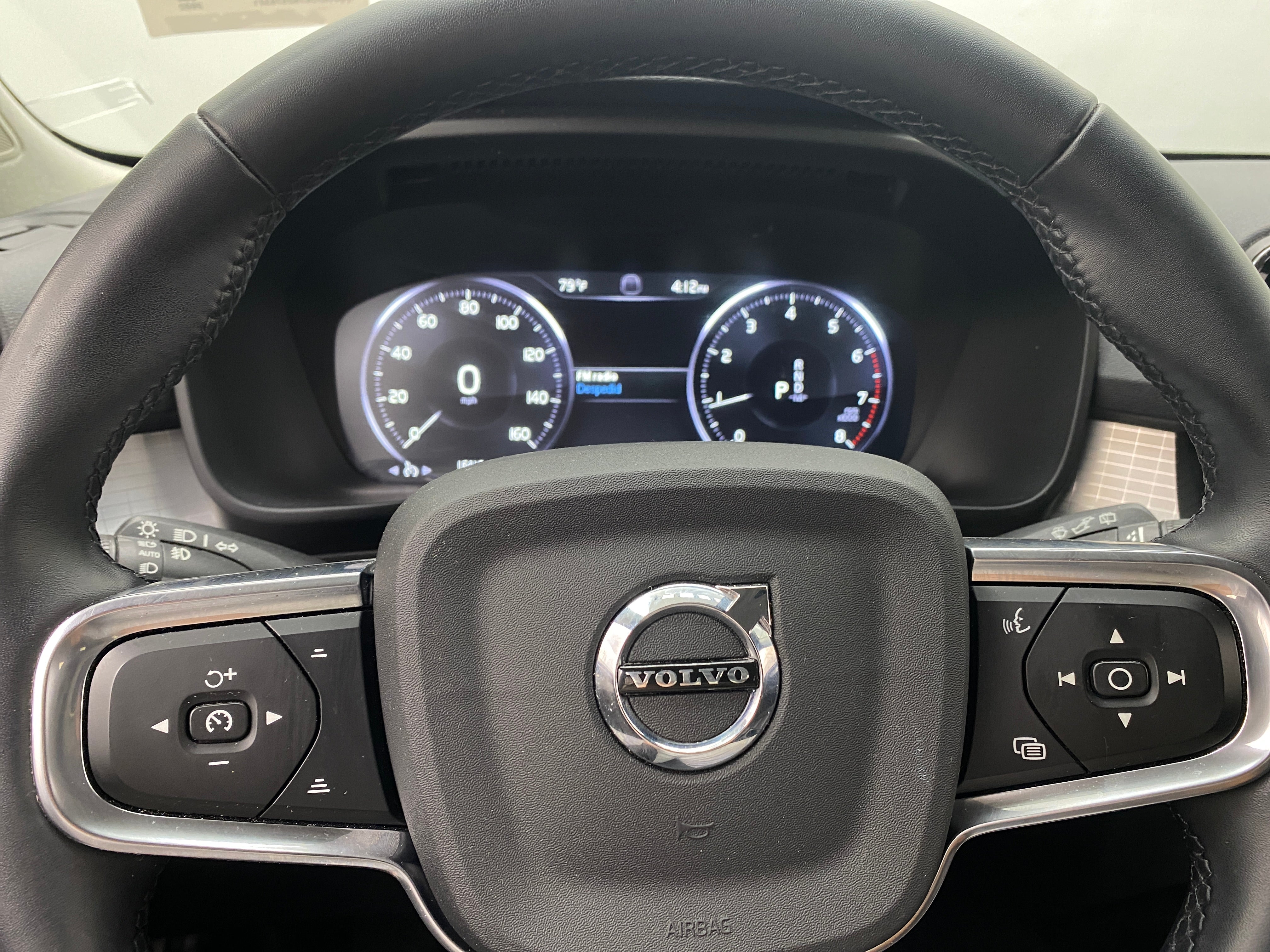 2022 Volvo XC40 T5 Momentum 4