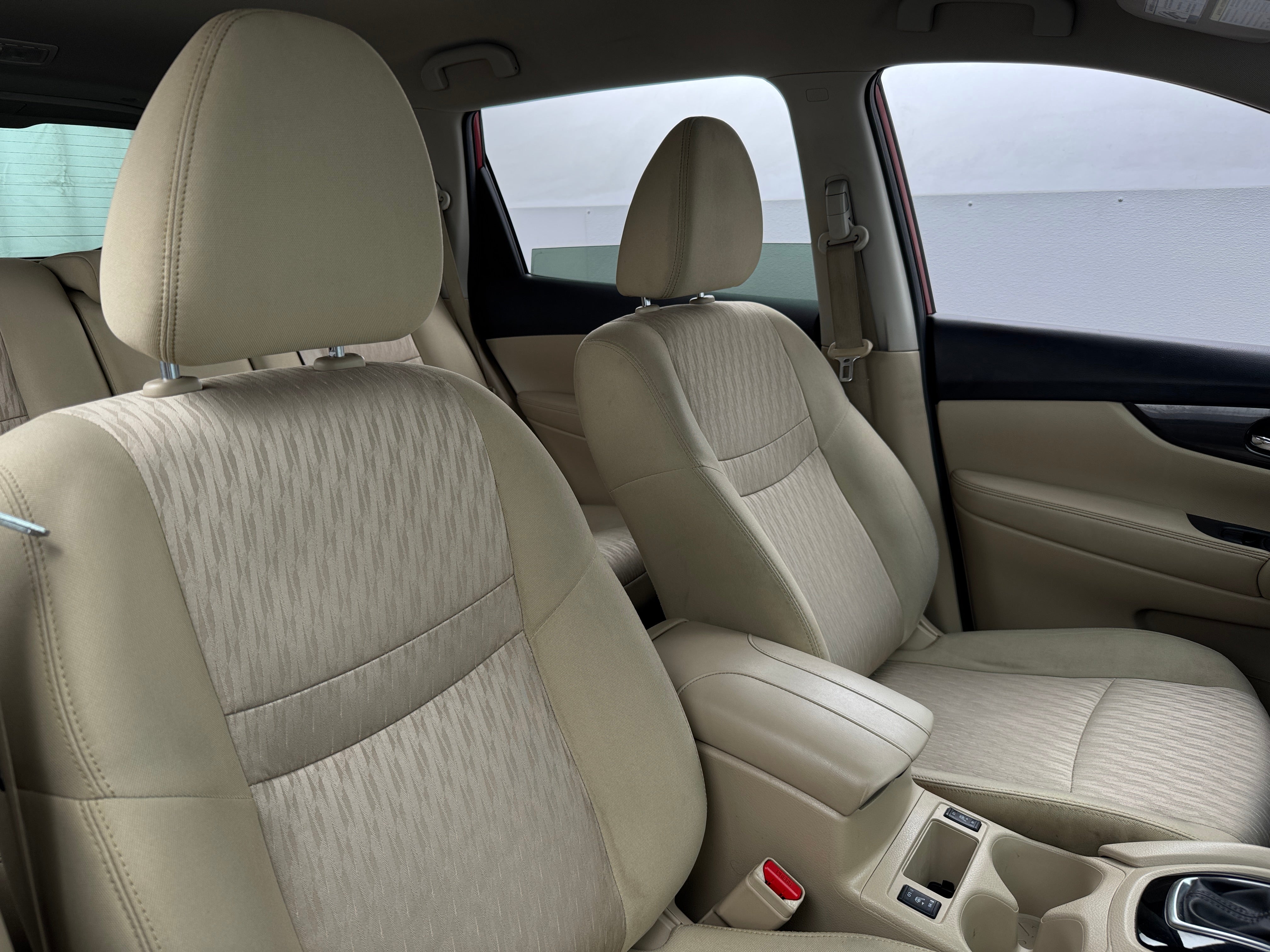 2018 Nissan Rogue SV 2