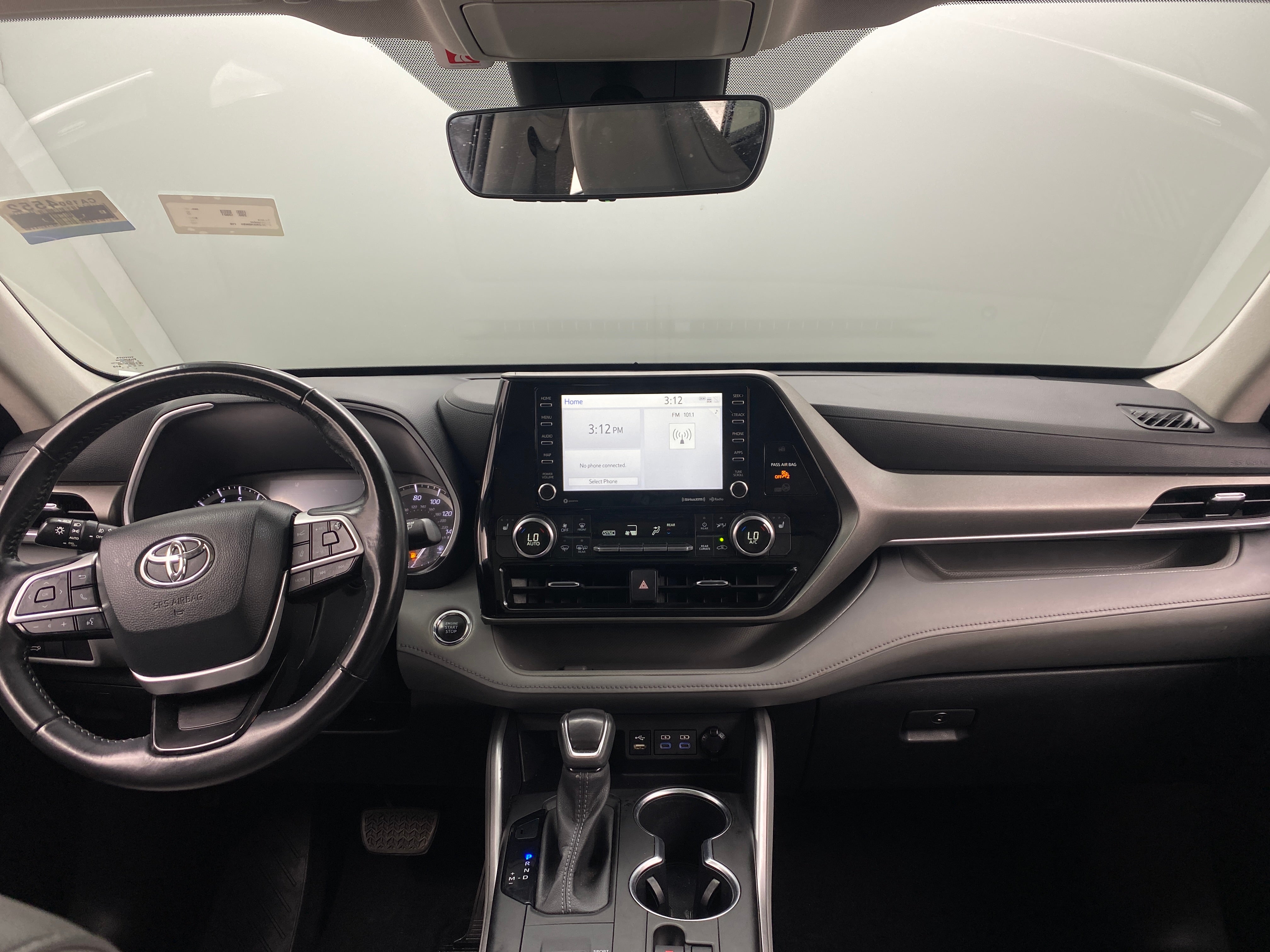 2022 Toyota Highlander XLE 2