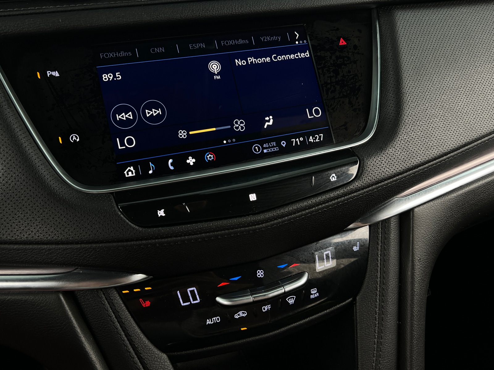 Thumbnail: 2021 Cadillac XT5 - 3