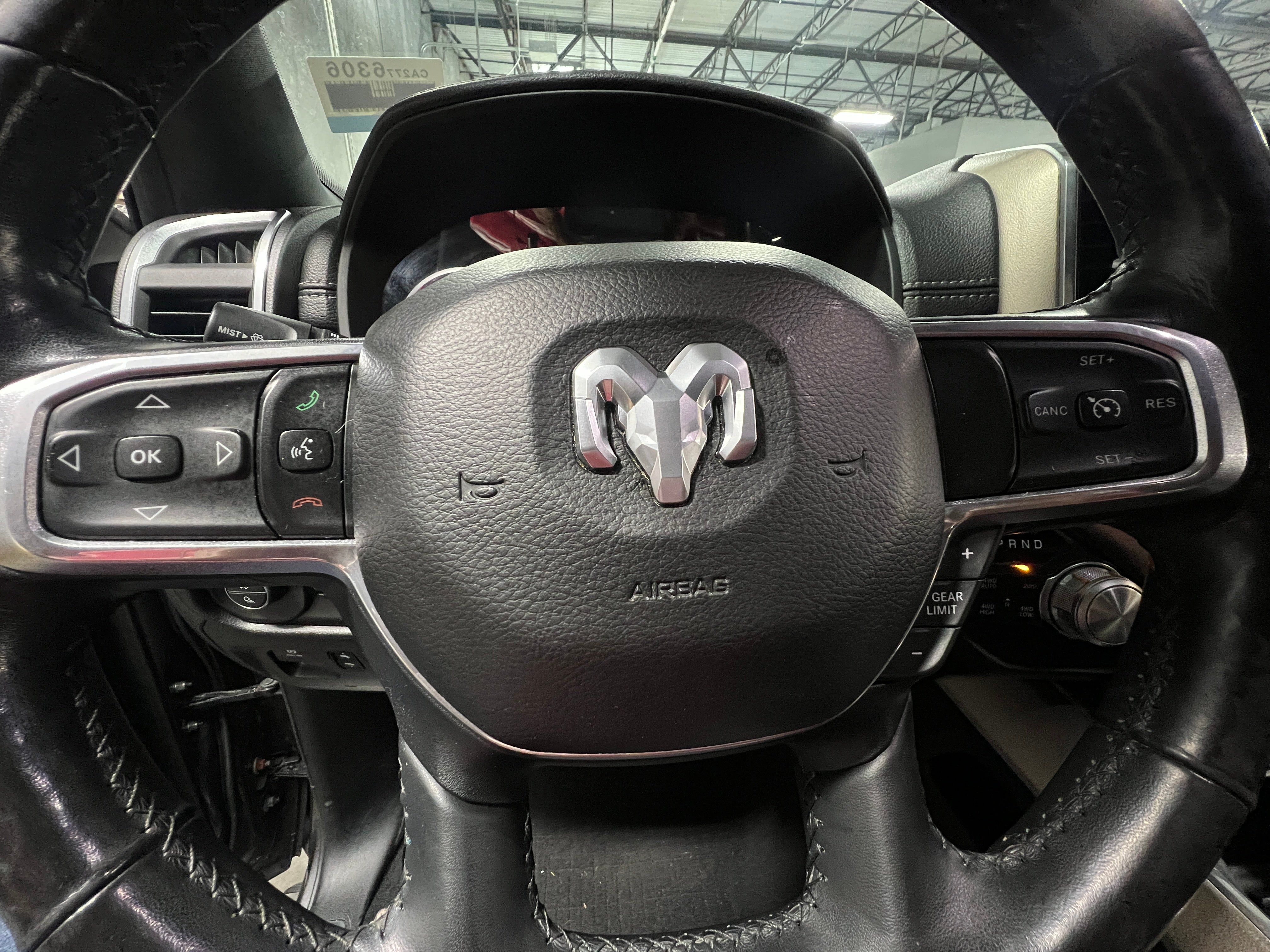 2019 RAM 1500 Laramie 4
