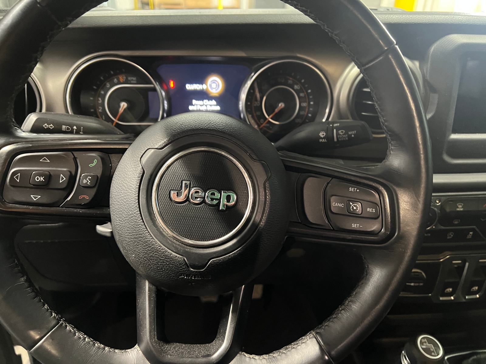 Thumbnail: 2019 Jeep Wrangler - 5