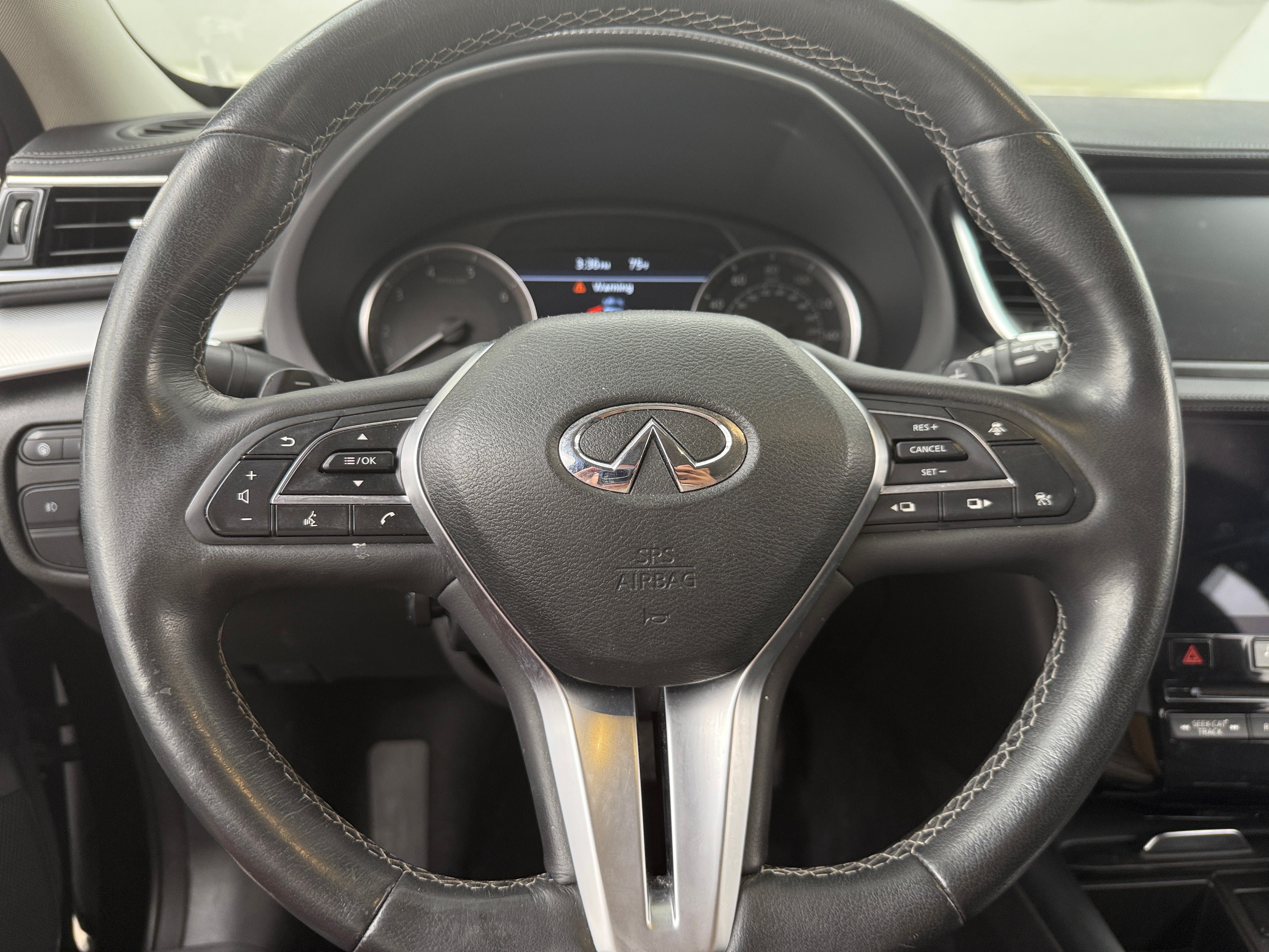 2019 INFINITI QX50 Essential 4