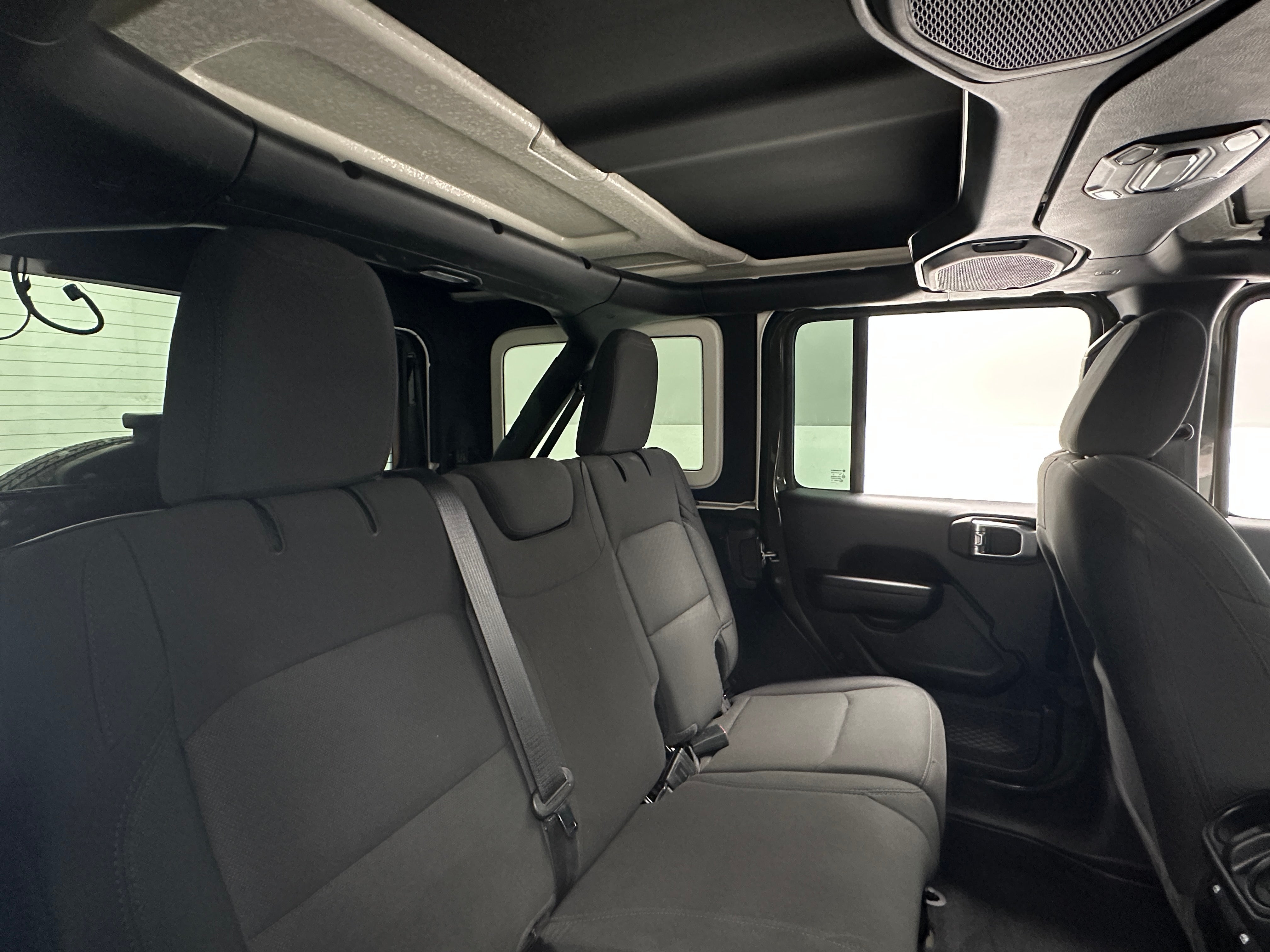 2022 Jeep Wrangler Unlimited Altitude 6