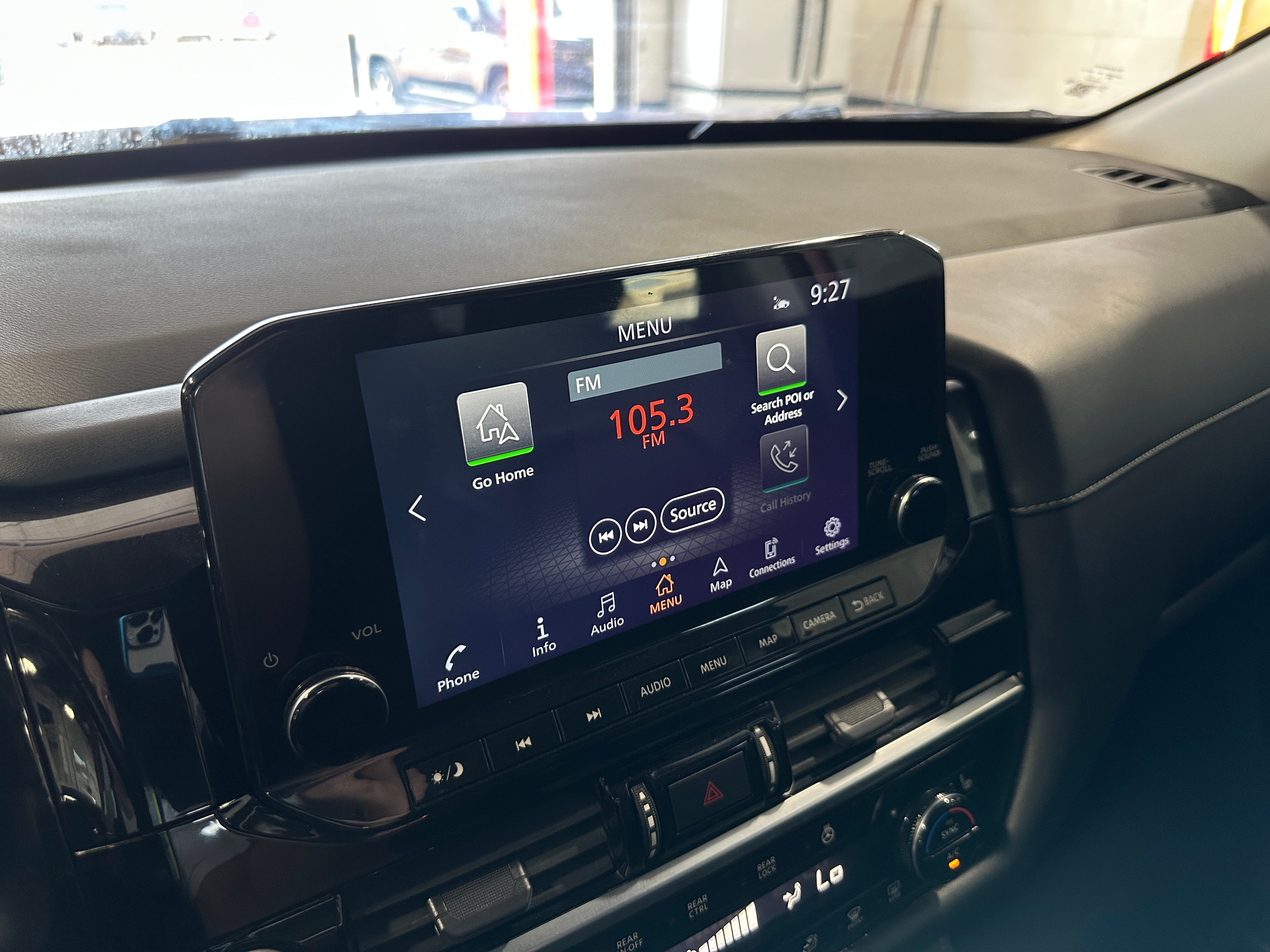 2023 Nissan Pathfinder SL 3