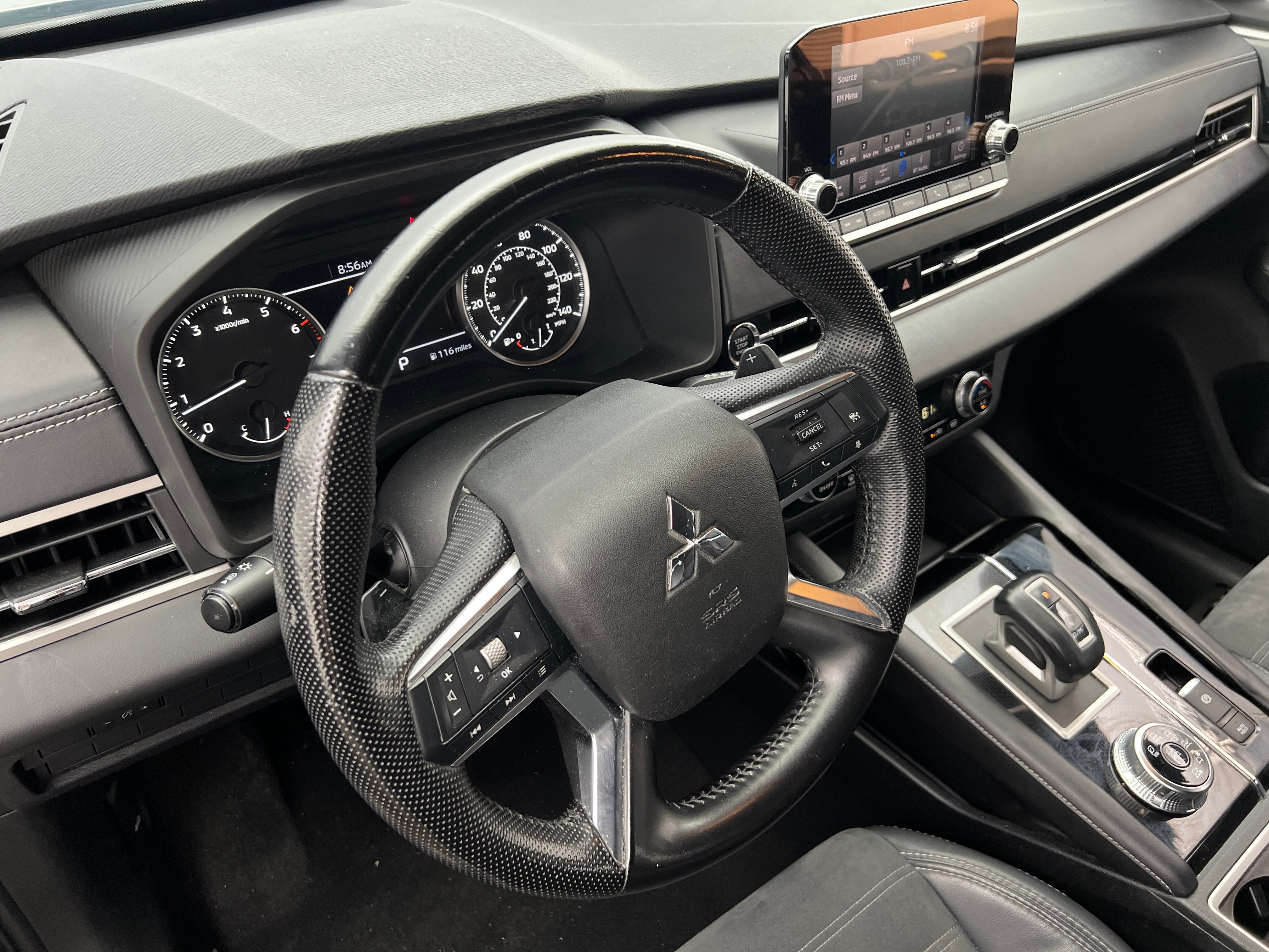 2022 Mitsubishi Outlander Black Edition 4