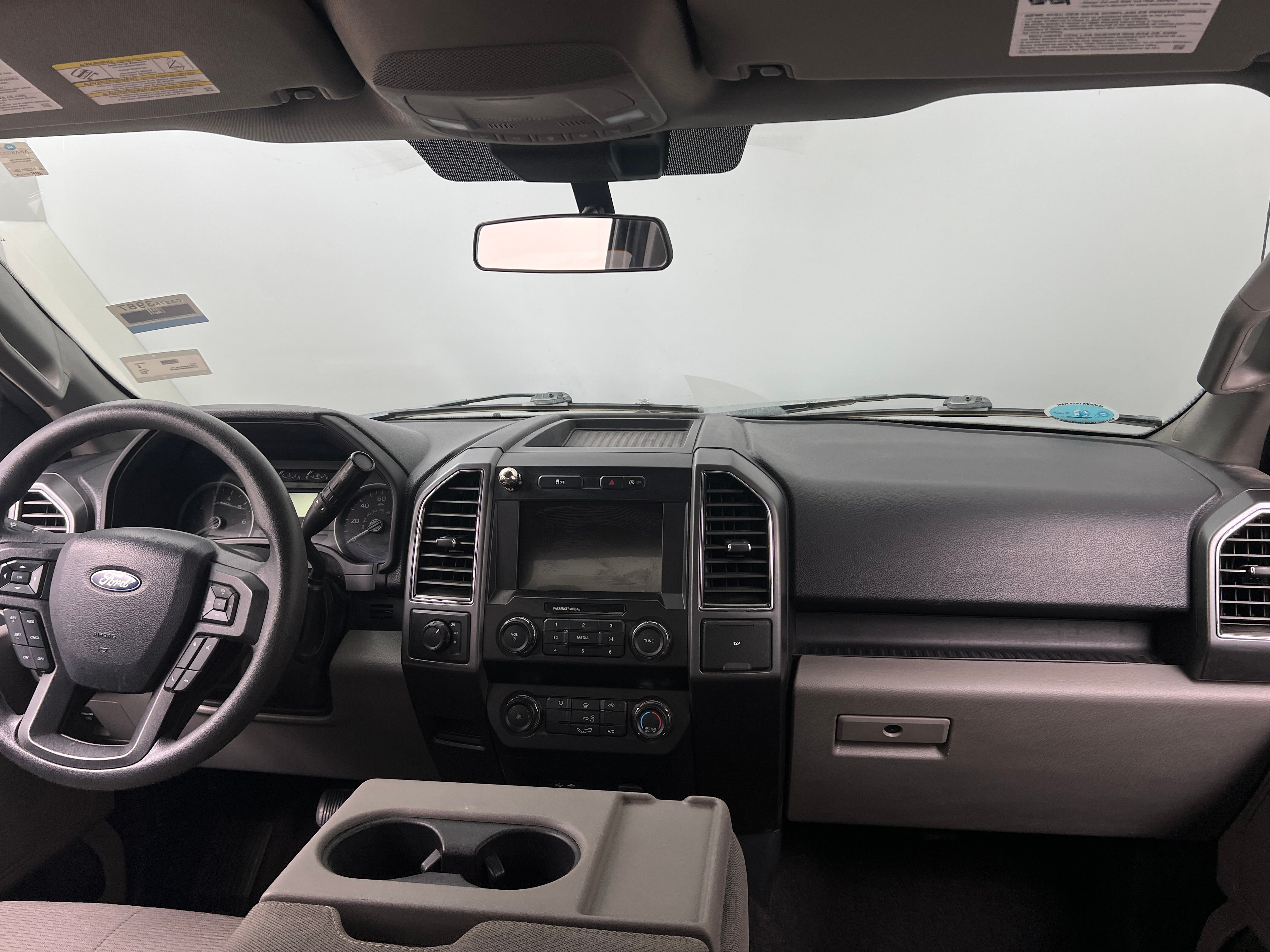 Thumbnail: 2019 Ford Econoline - 3