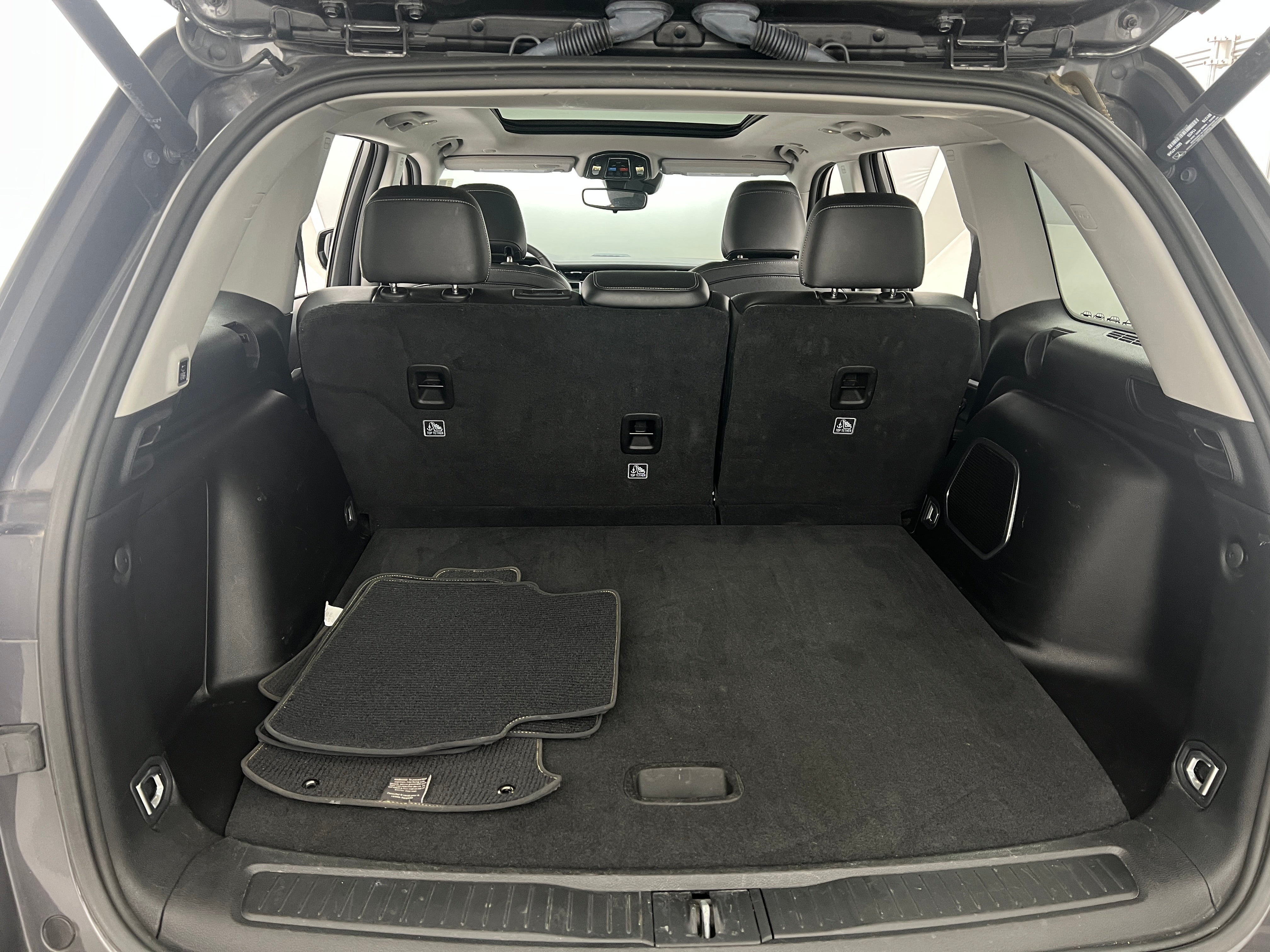 2023 Jeep Grand Cherokee 4xe 7