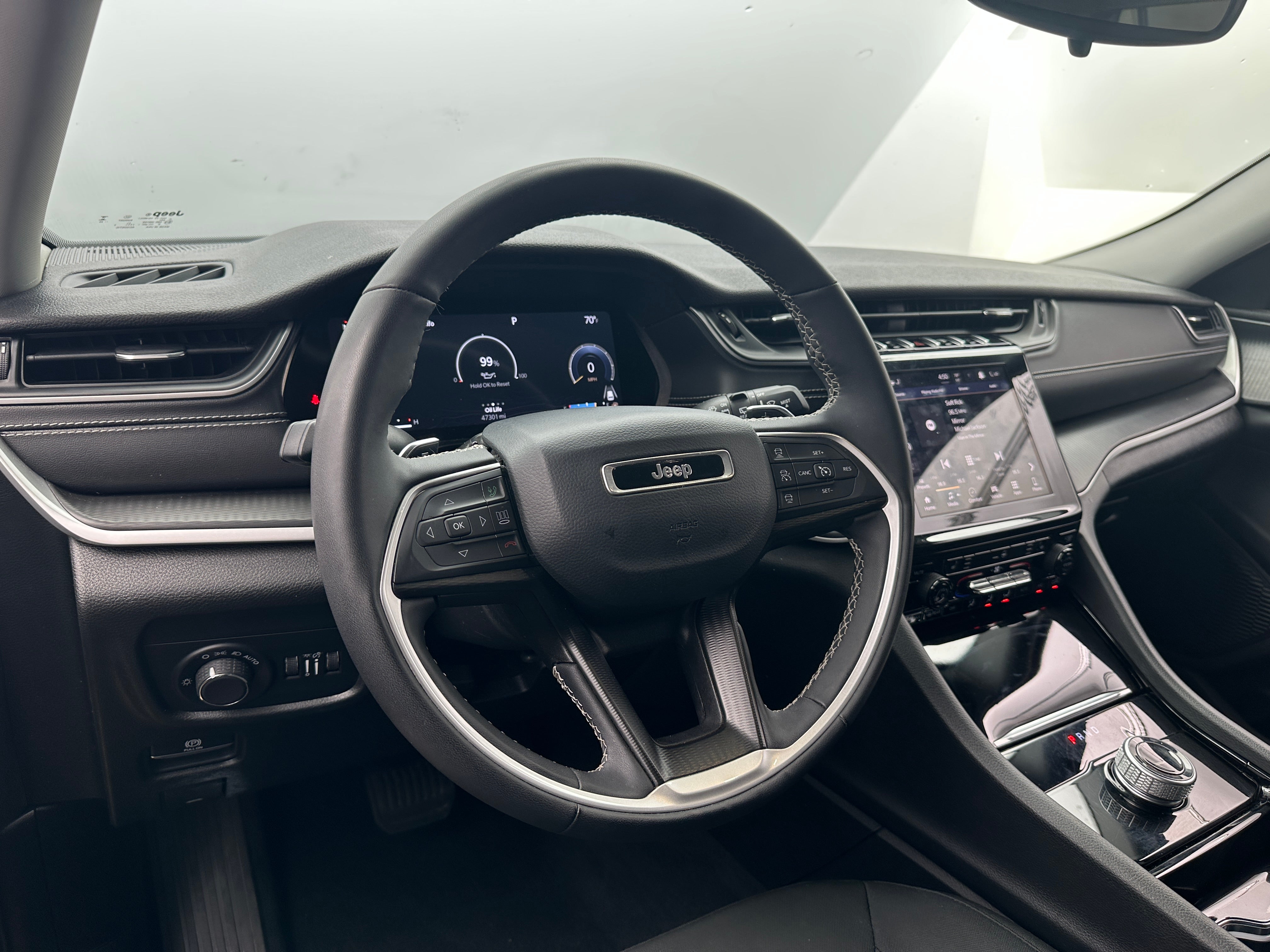 2023 Jeep Grand Cherokee L Laredo 3