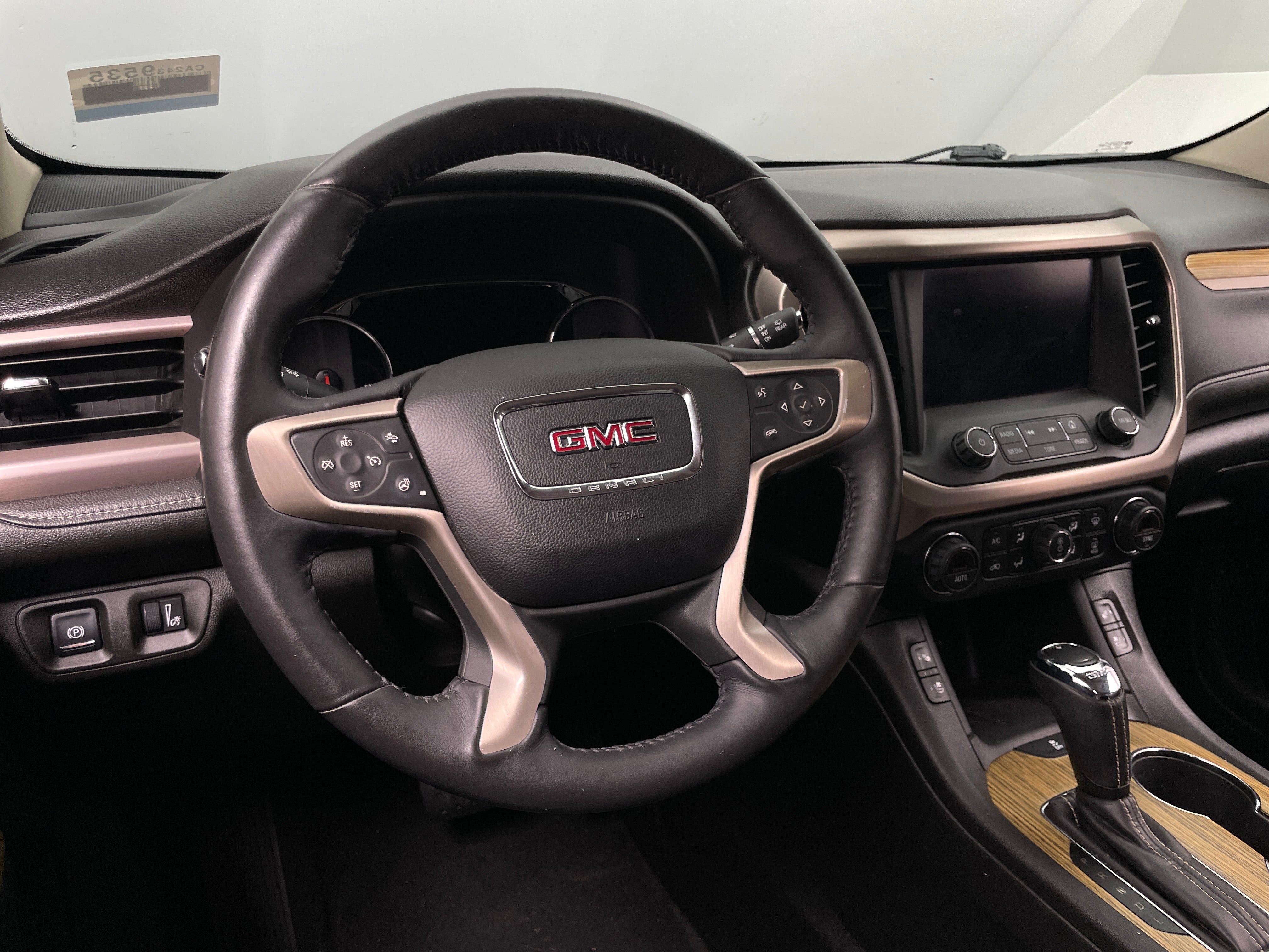 2017 GMC Acadia Denali 4