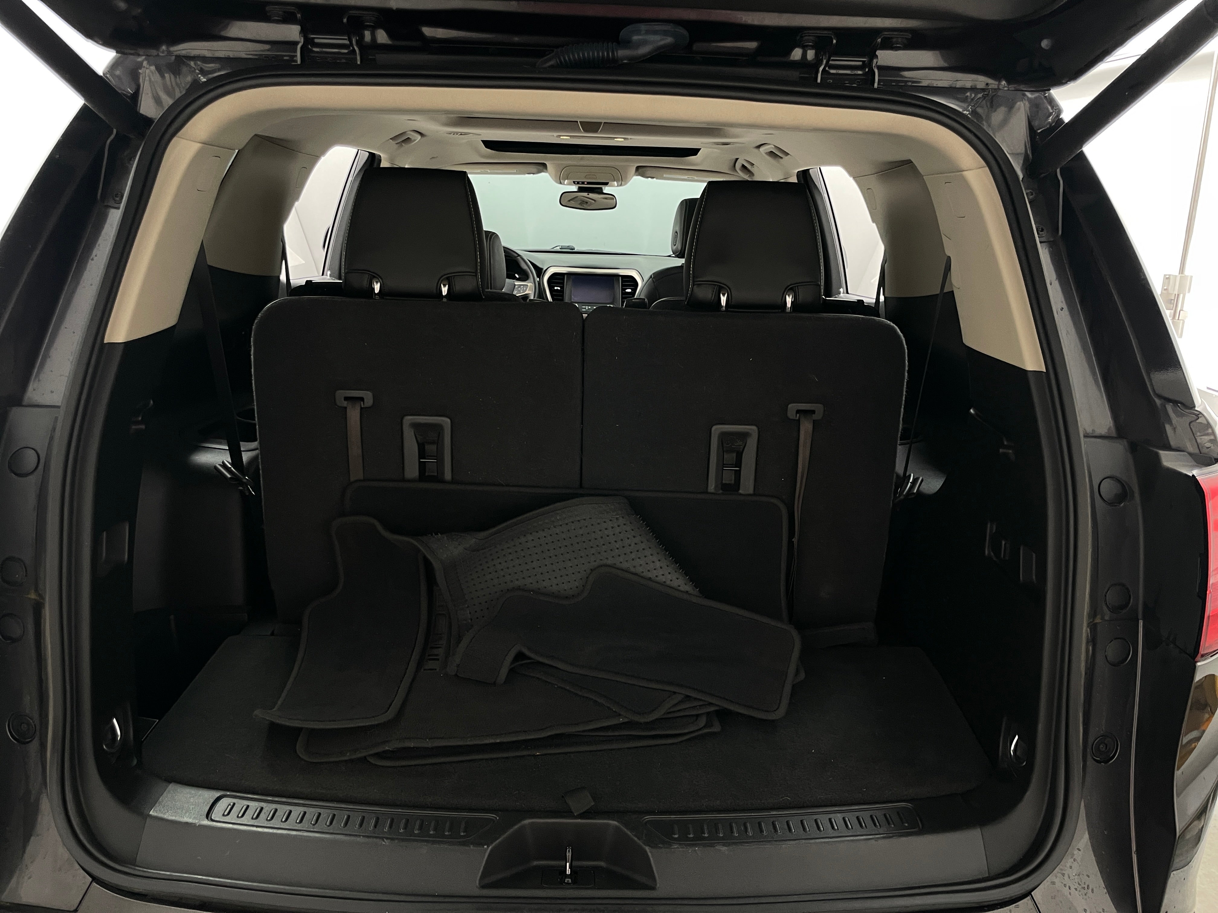 2017 GMC Acadia Denali 6