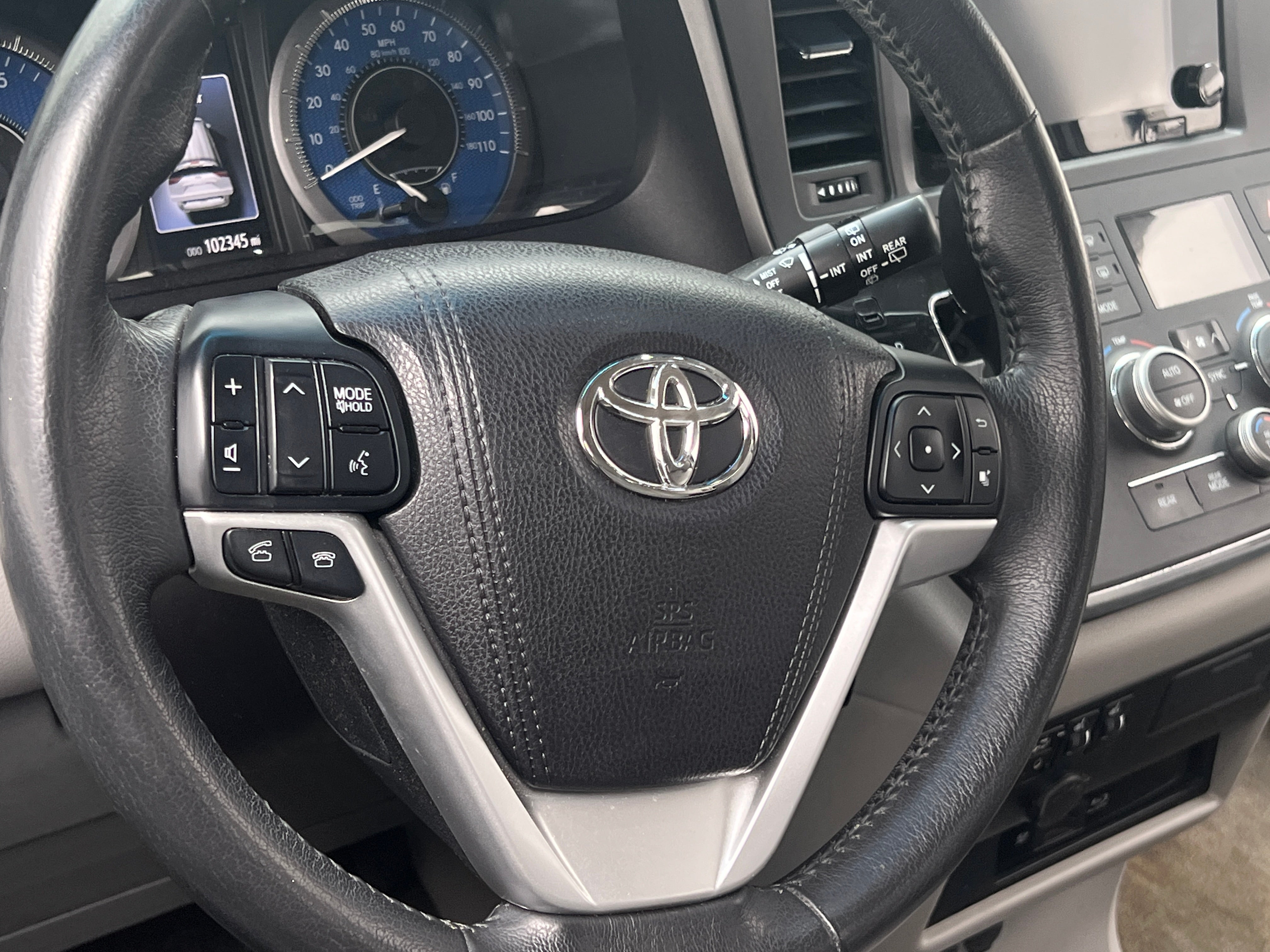 2017 Toyota Sienna XLE Premium 4