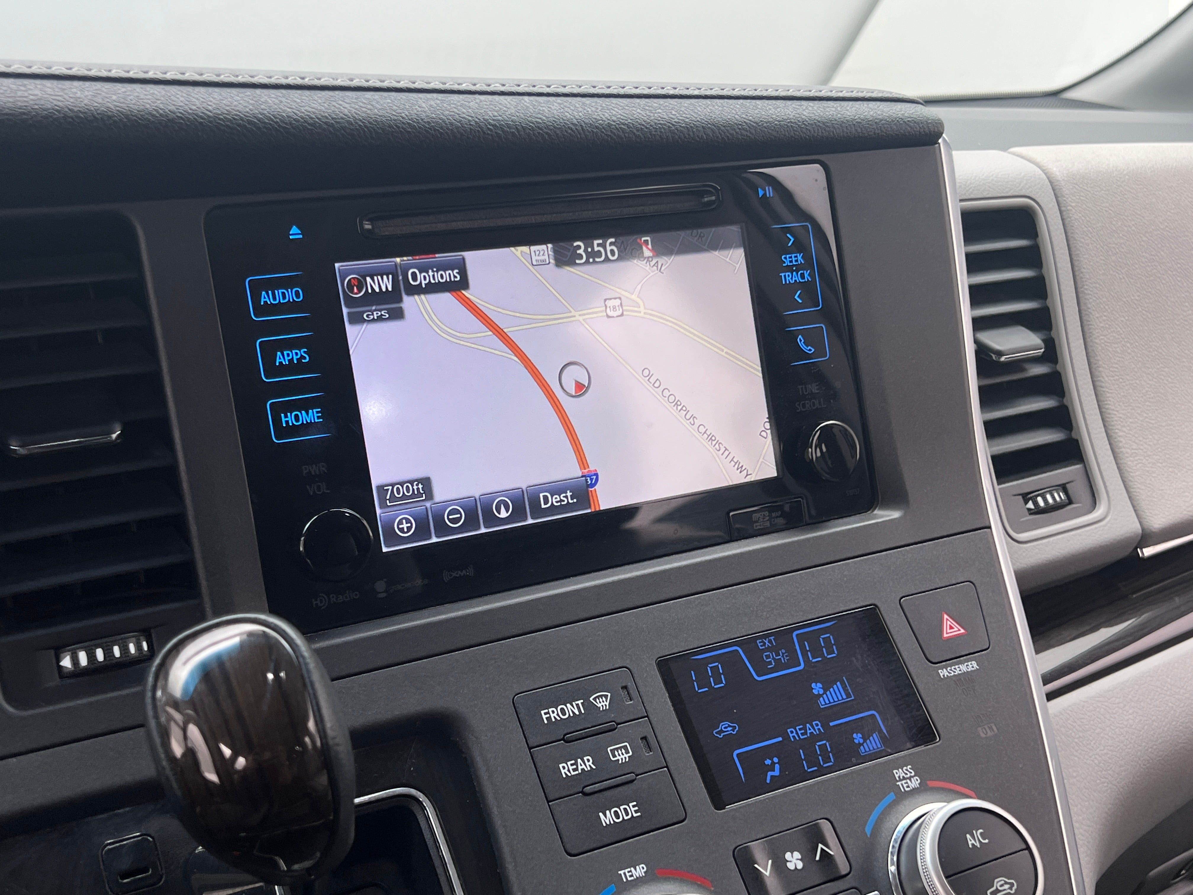 2017 Toyota Sienna XLE Premium 3