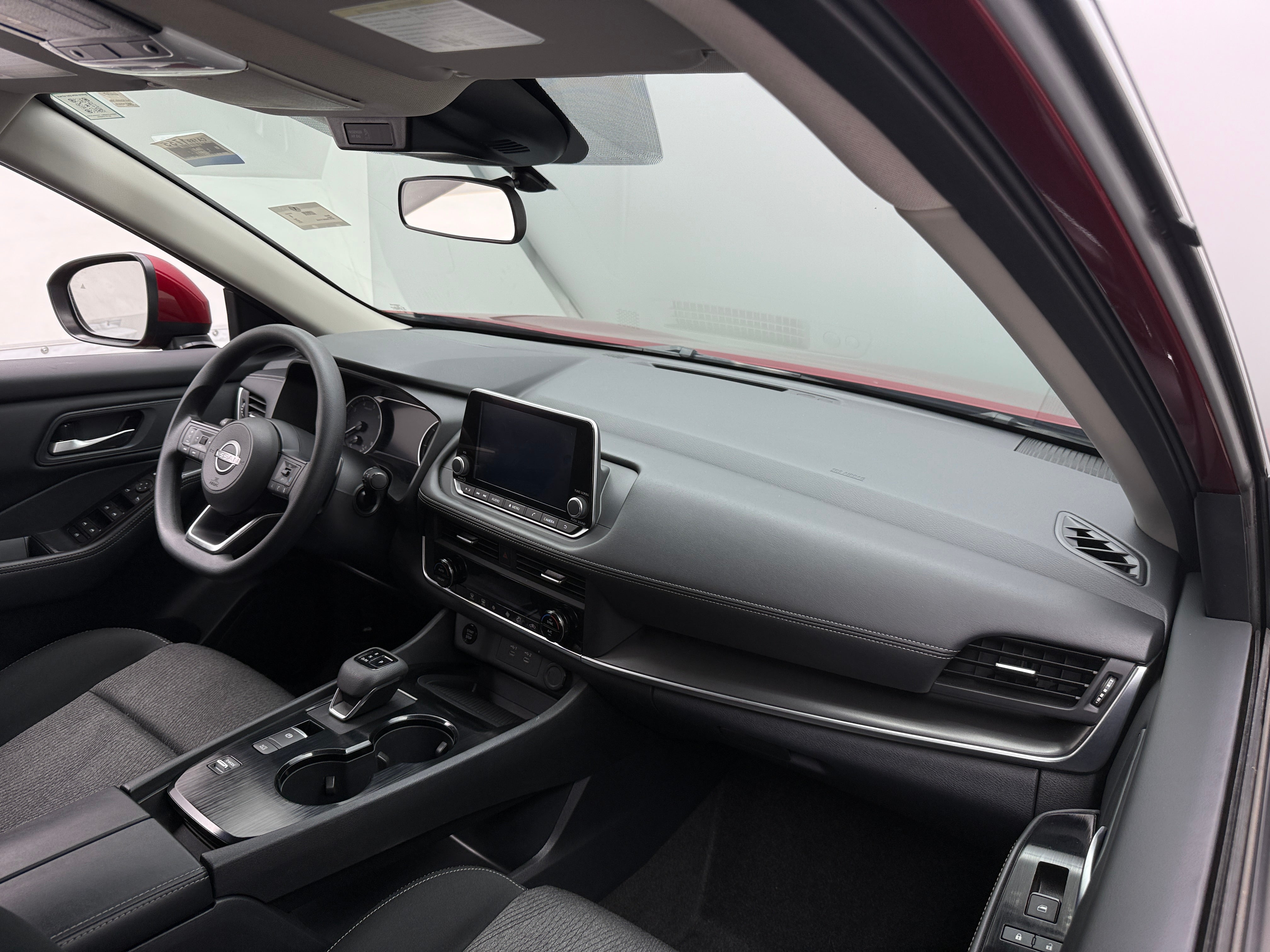 2024 Nissan Rogue SV 3