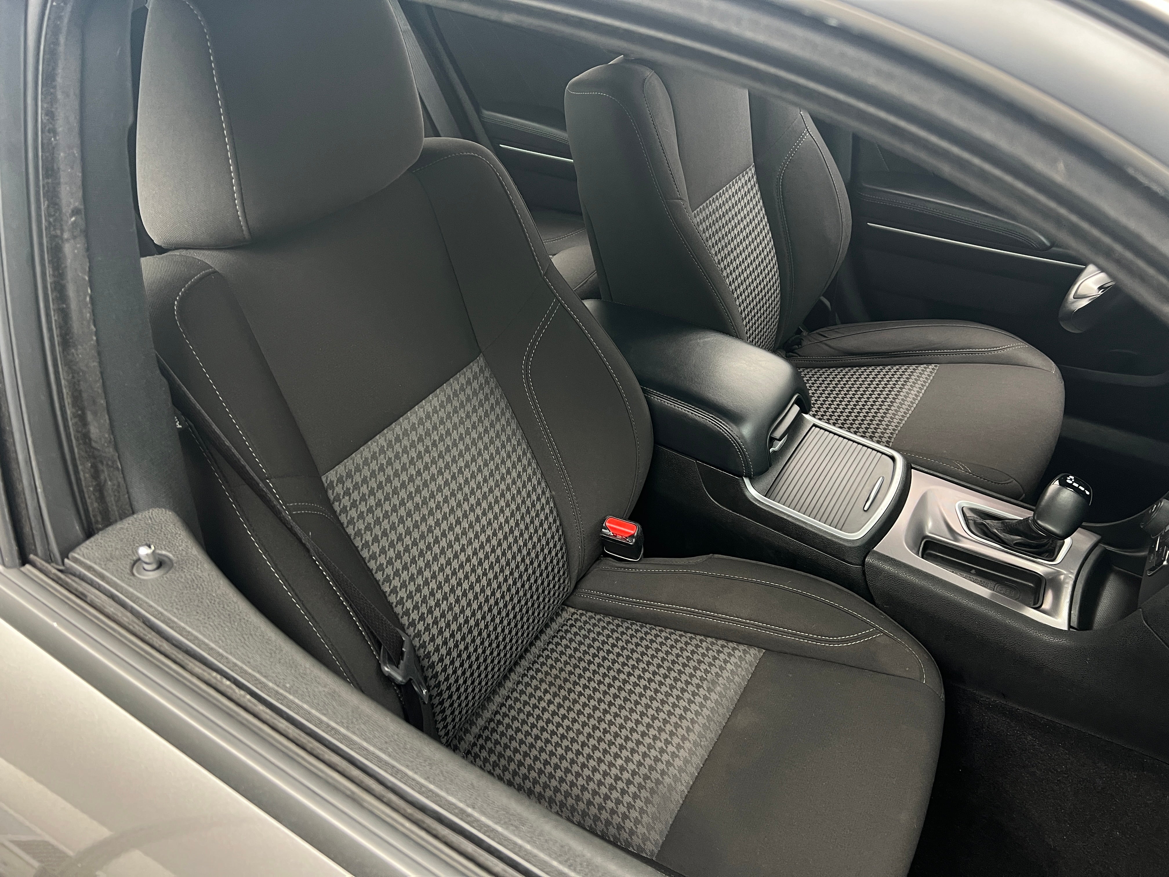 2023 Dodge Charger SXT 2