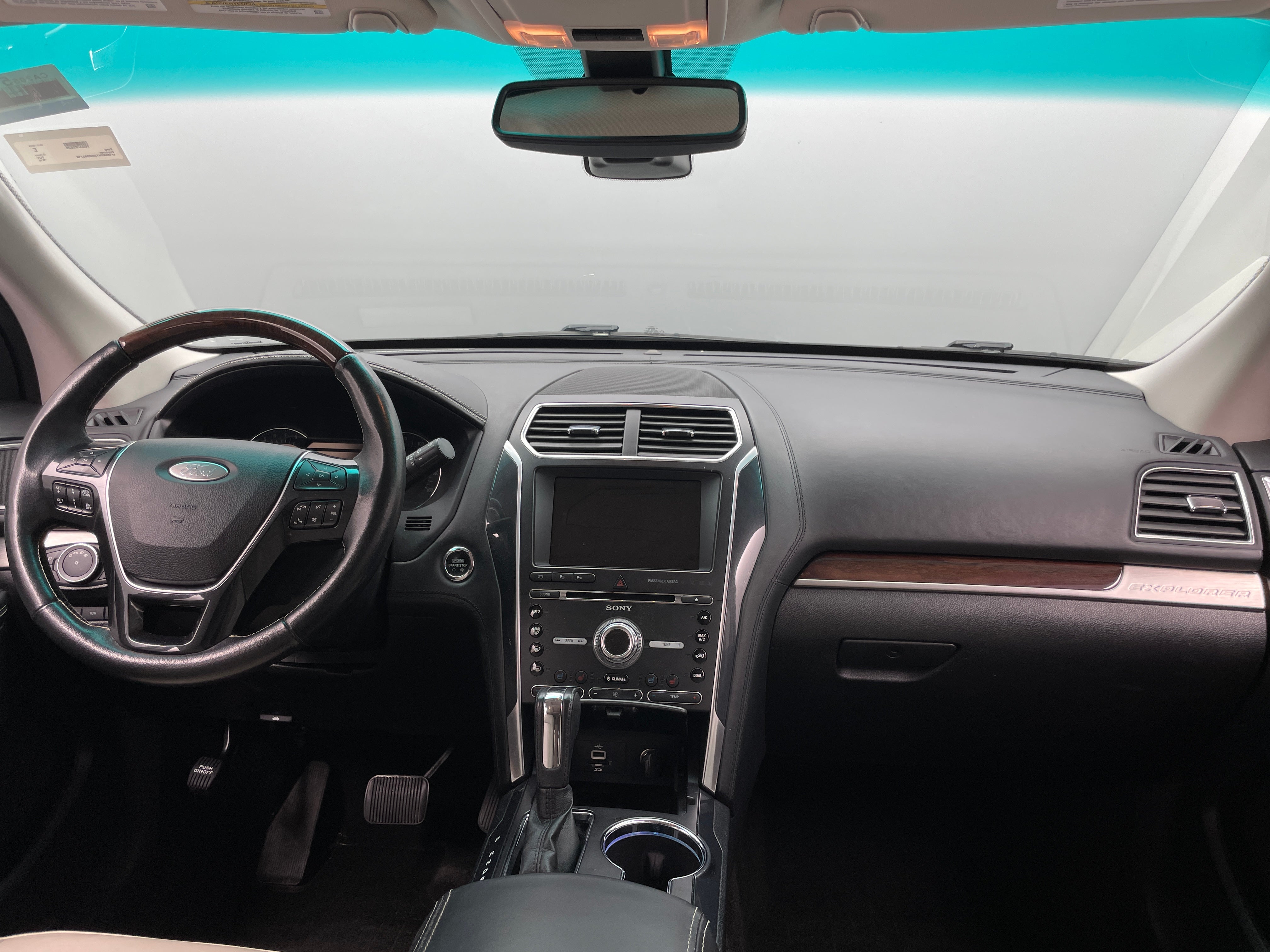 2016 Ford Explorer Platinum 2