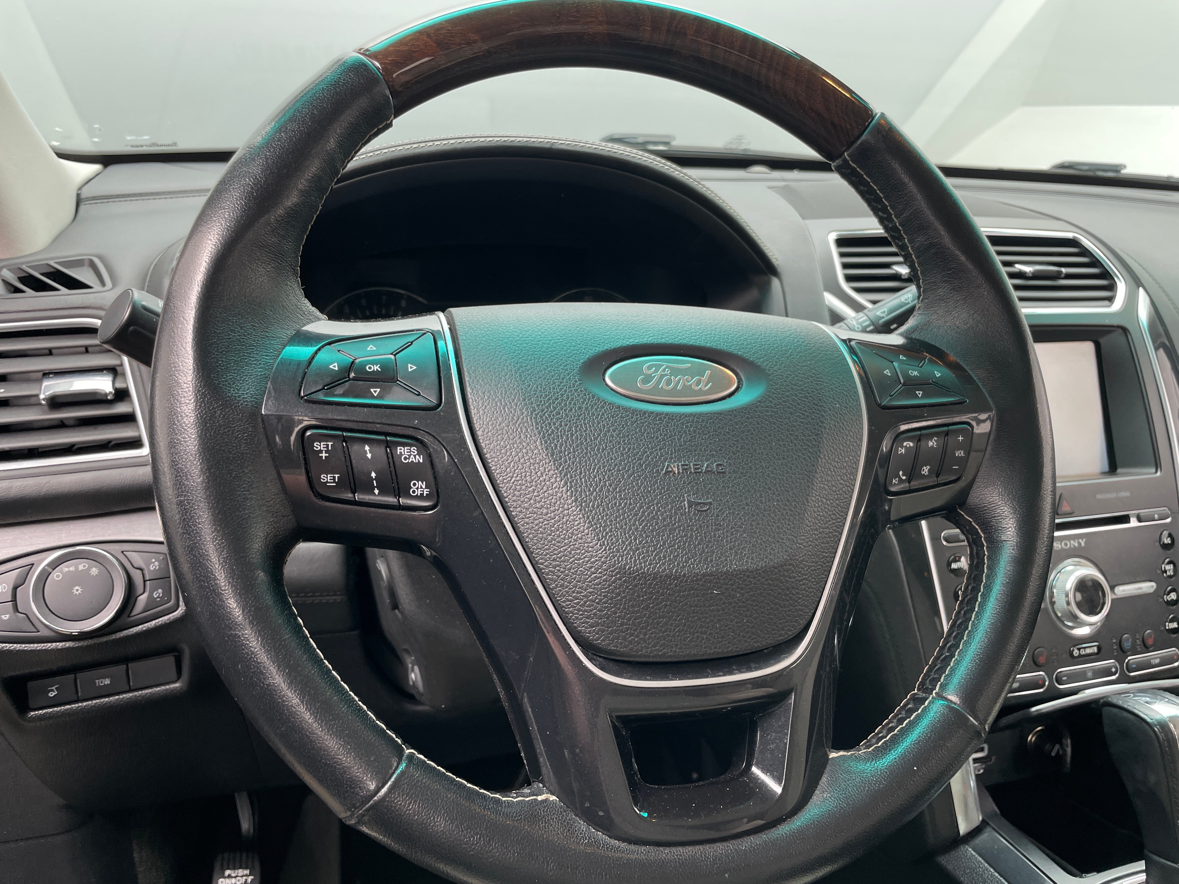 2016 Ford Explorer Platinum 4