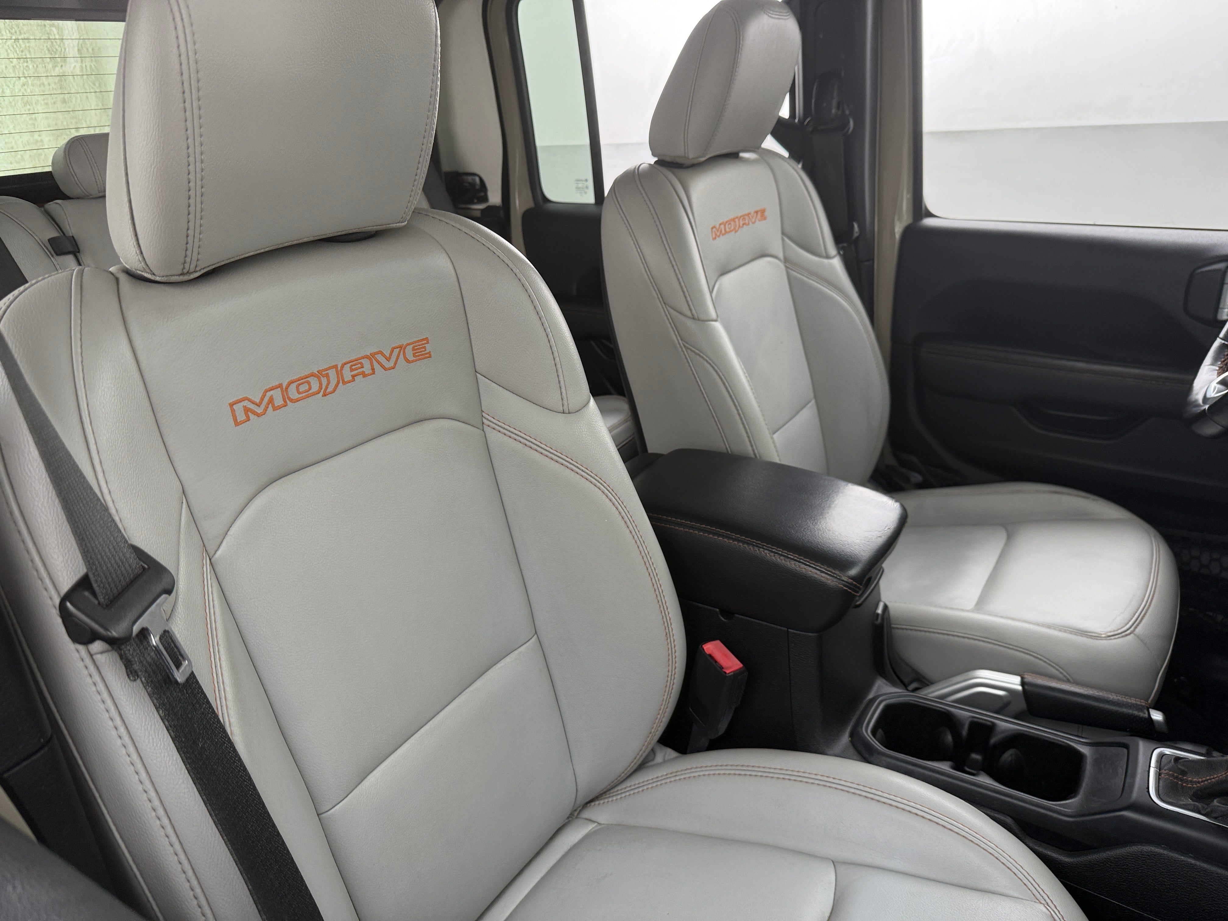2020 Jeep Gladiator Mojave 2