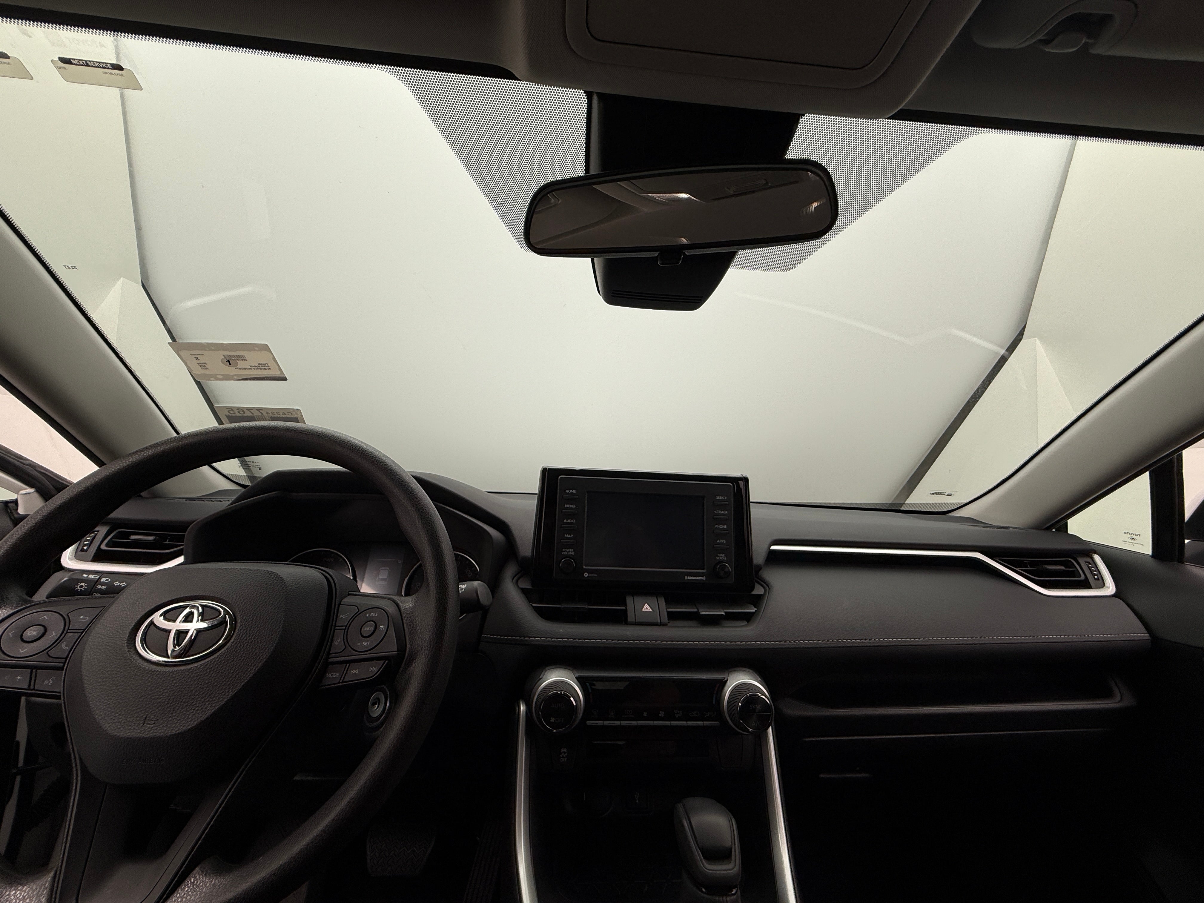 2022 Toyota RAV4 LE 3