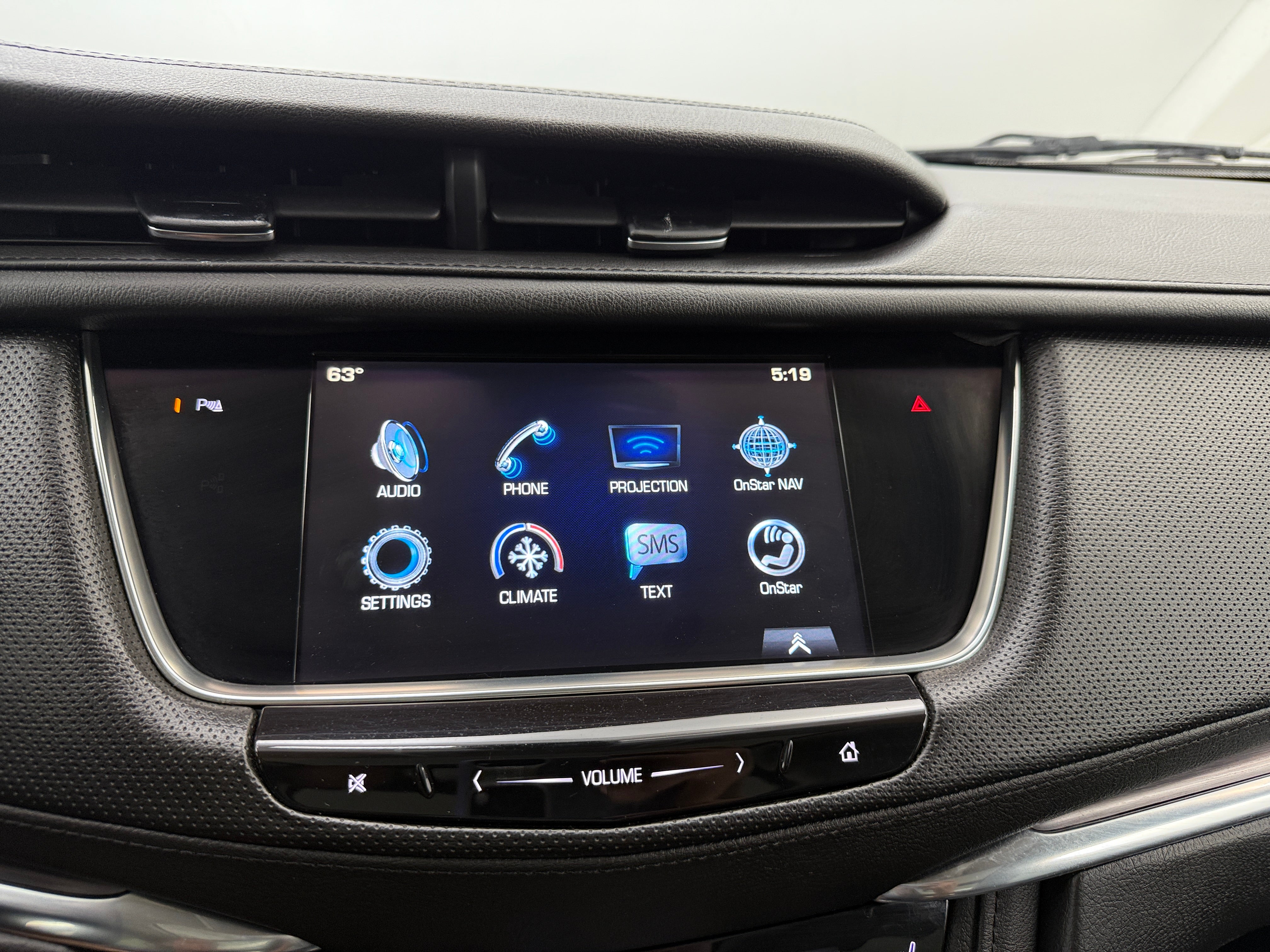 2017 Cadillac XT5 Luxury 3