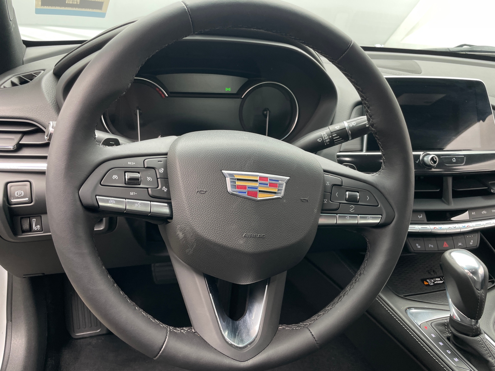 Thumbnail: 2025 Cadillac CT4 - 4