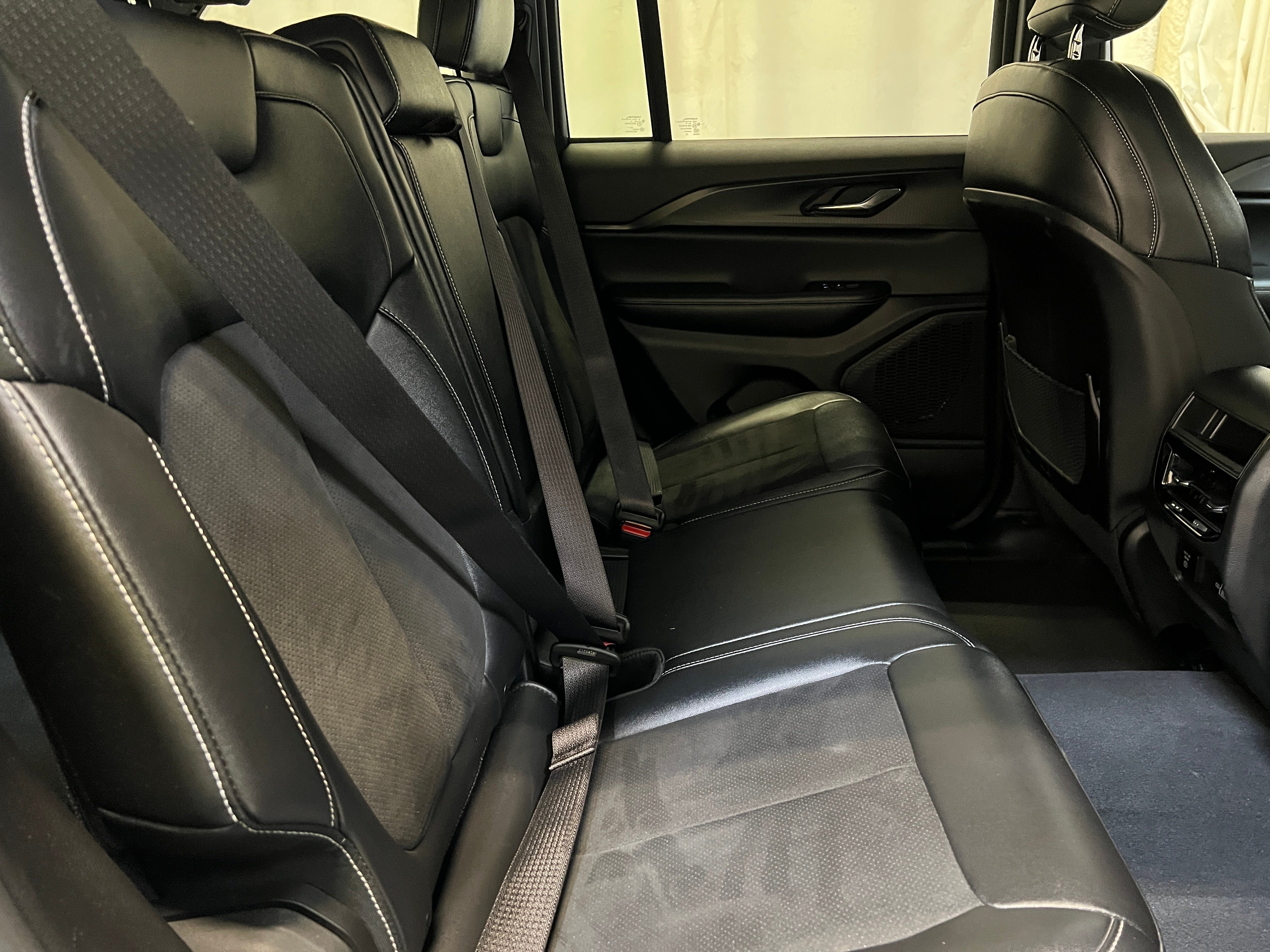 2024 Jeep Grand Cherokee Altitude 5