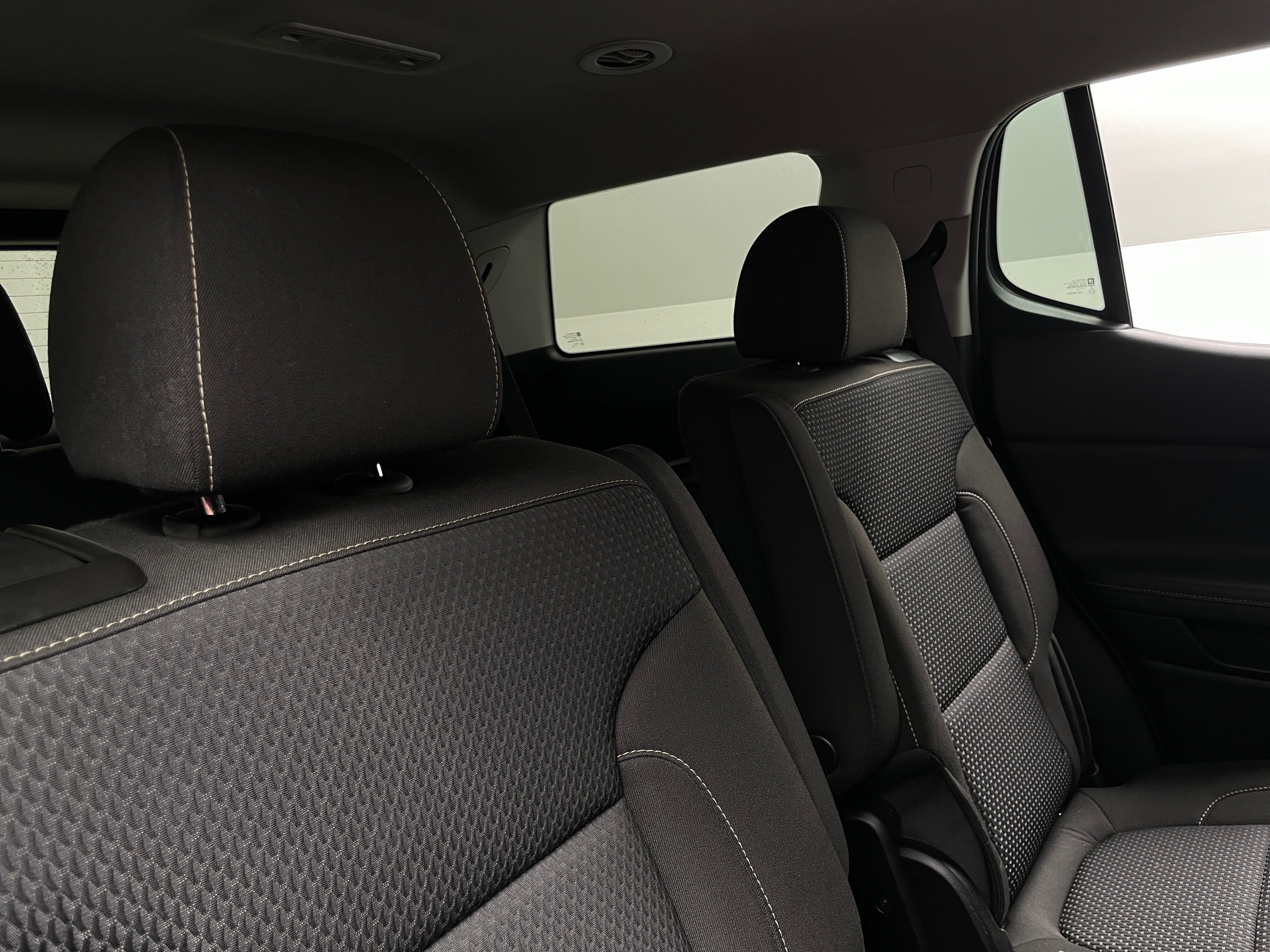 2023 GMC Acadia SLE 6