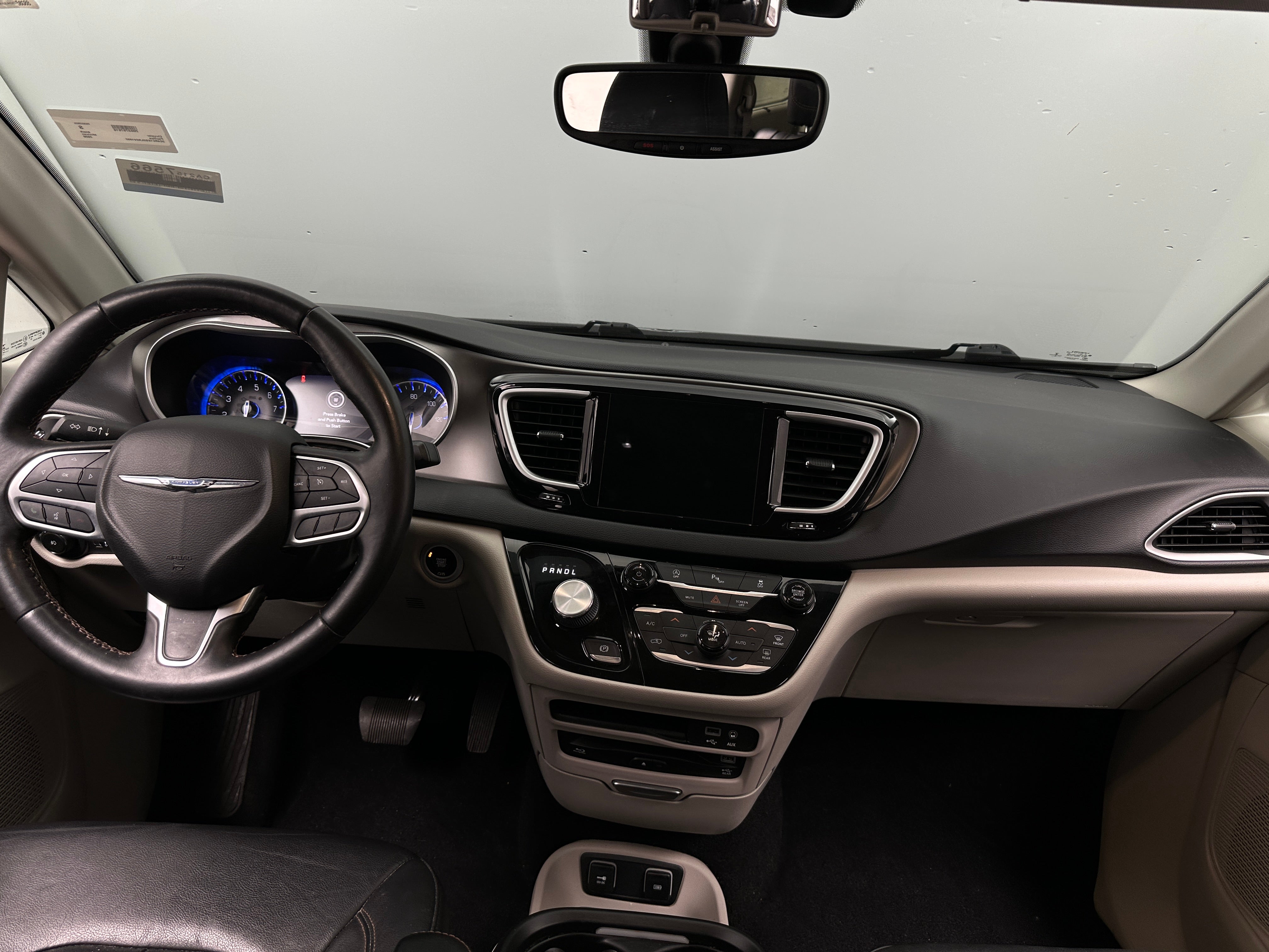 2020 Chrysler Pacifica  2