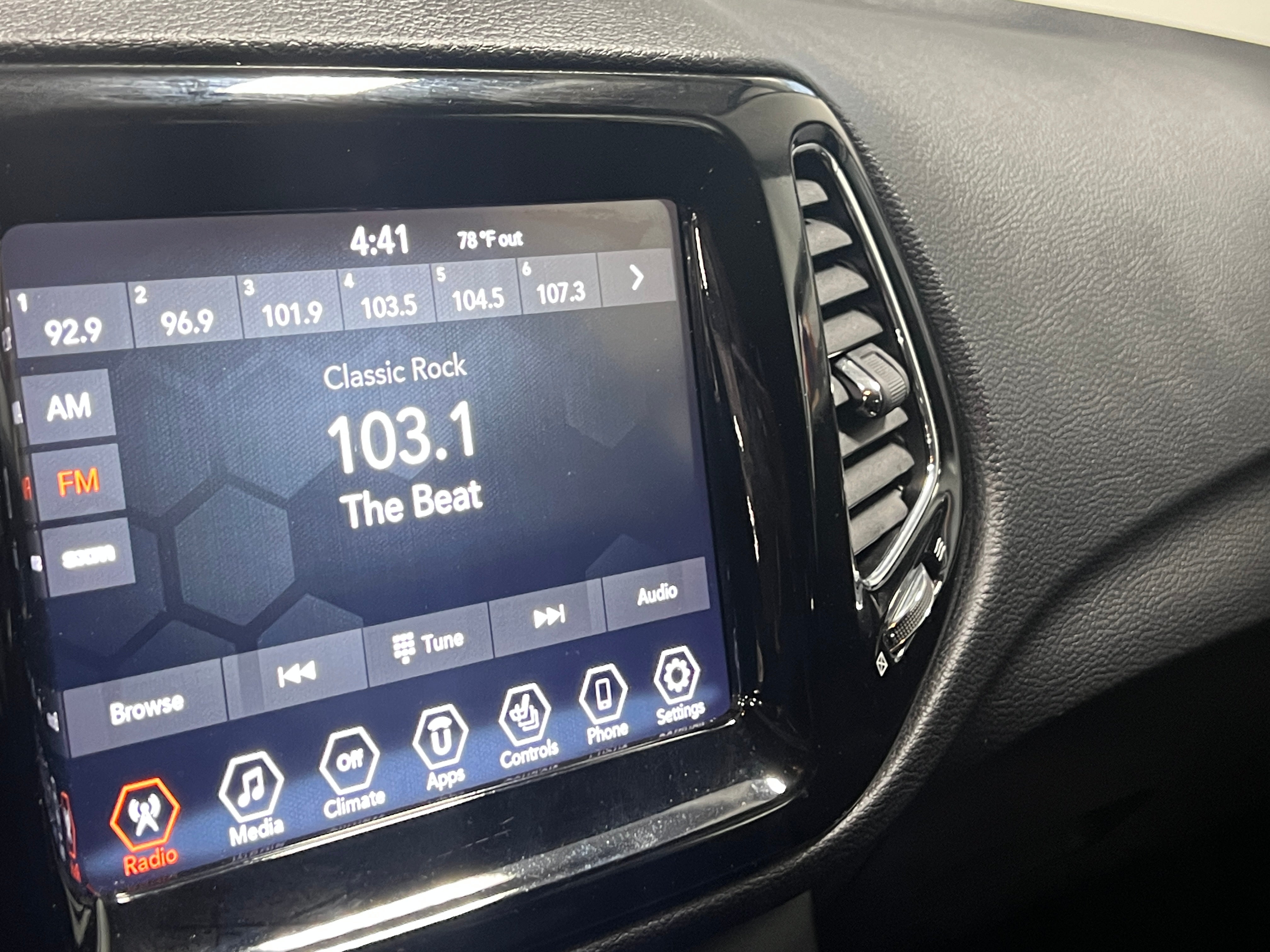 2020 Jeep Compass Limited 3