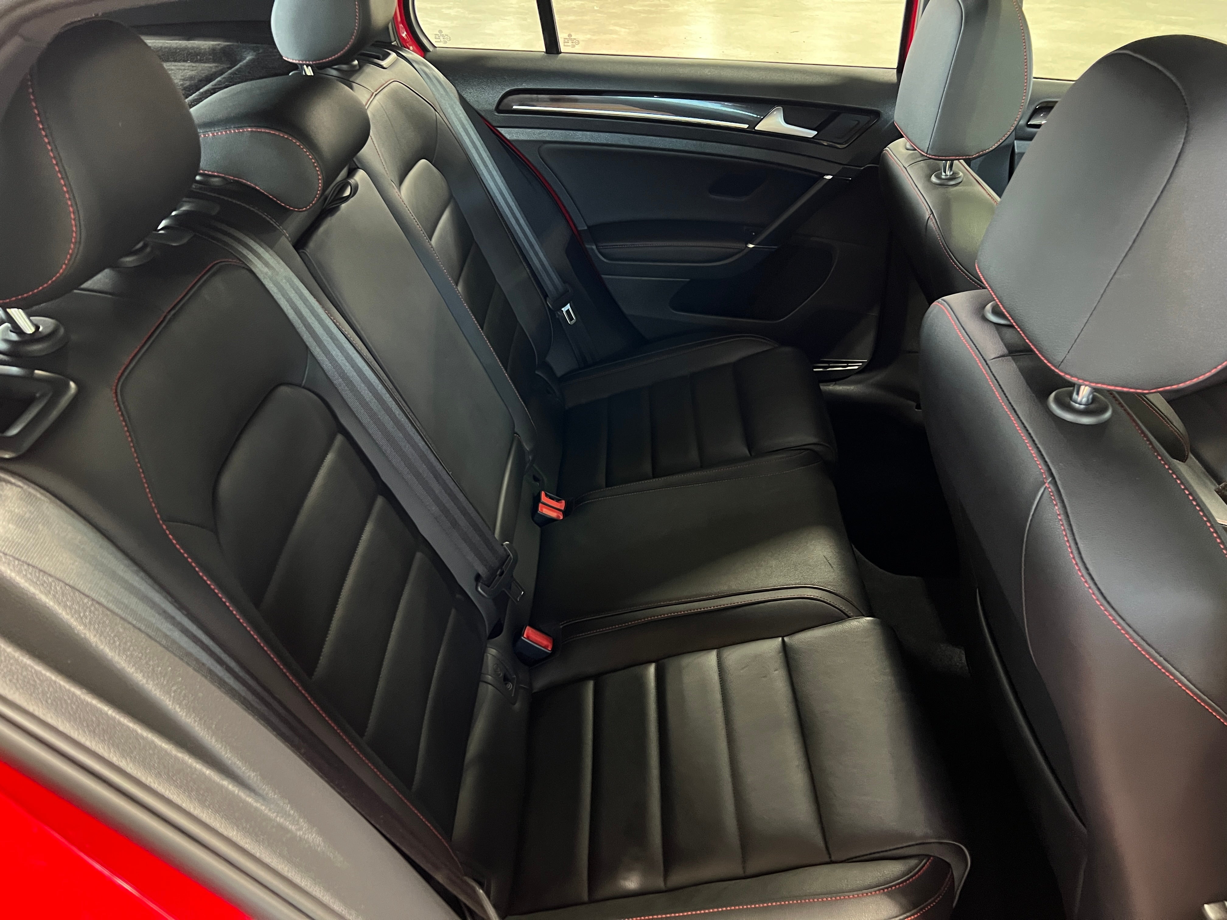 2016 Volkswagen Golf GTI SE 6