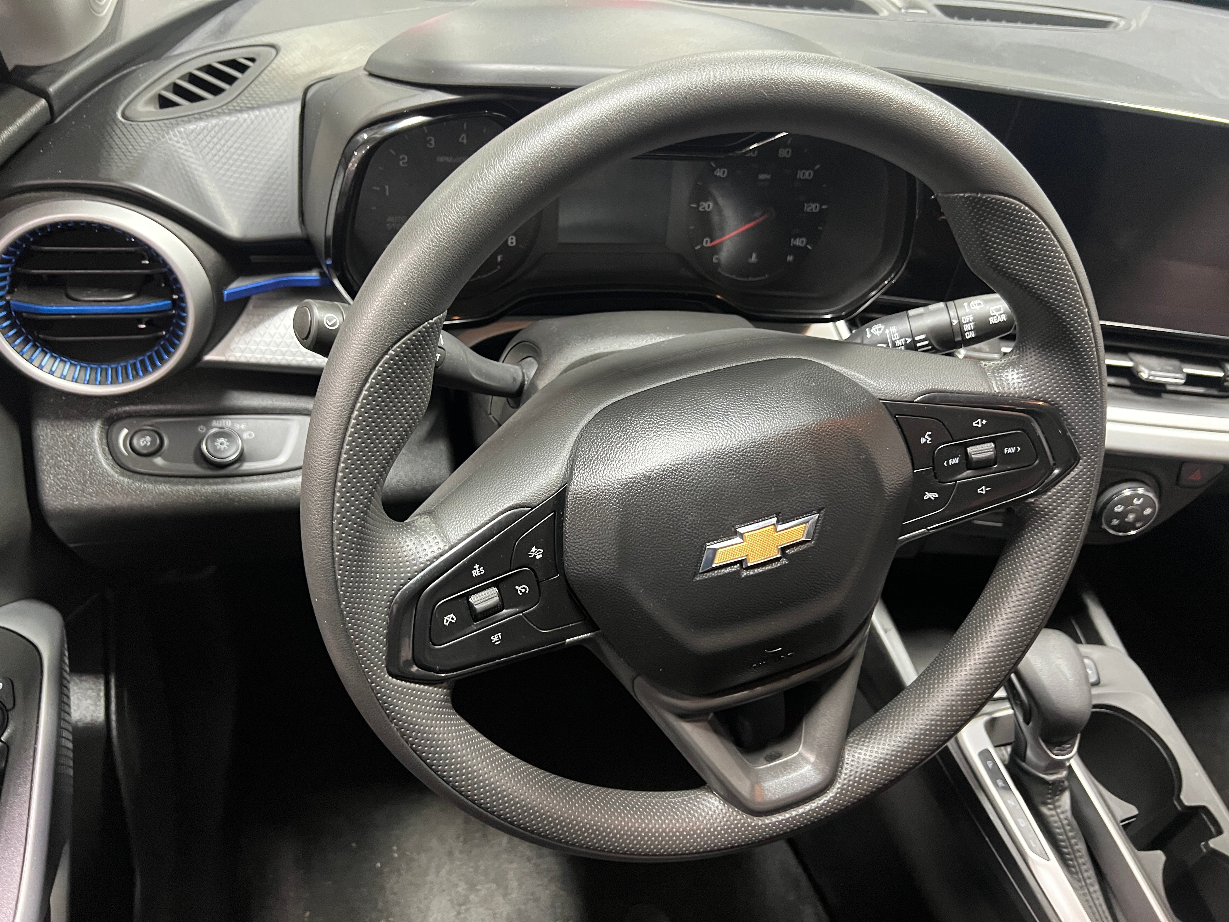 2024 Chevrolet Trax LS 5