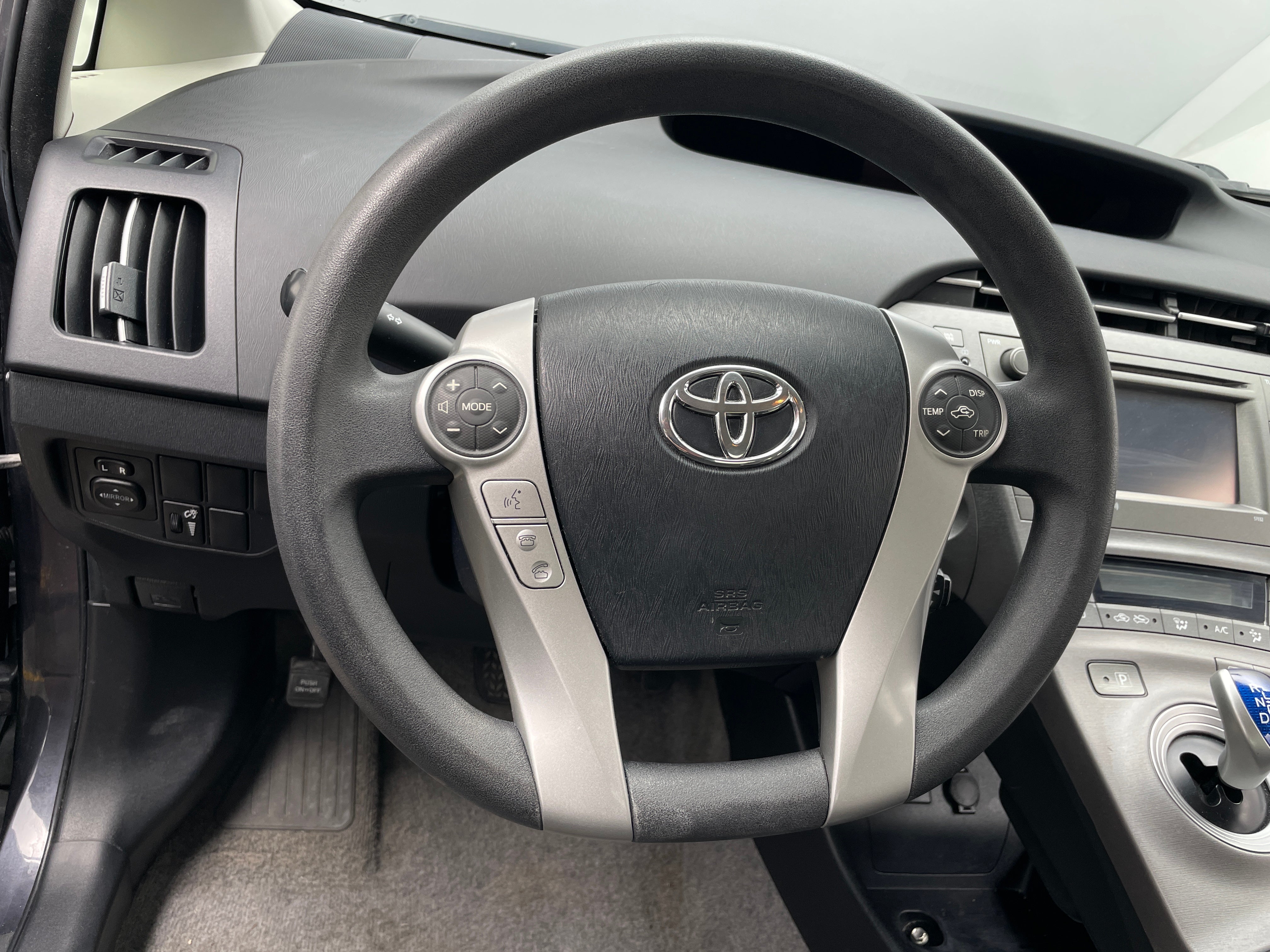 2014 Toyota Prius Three 5