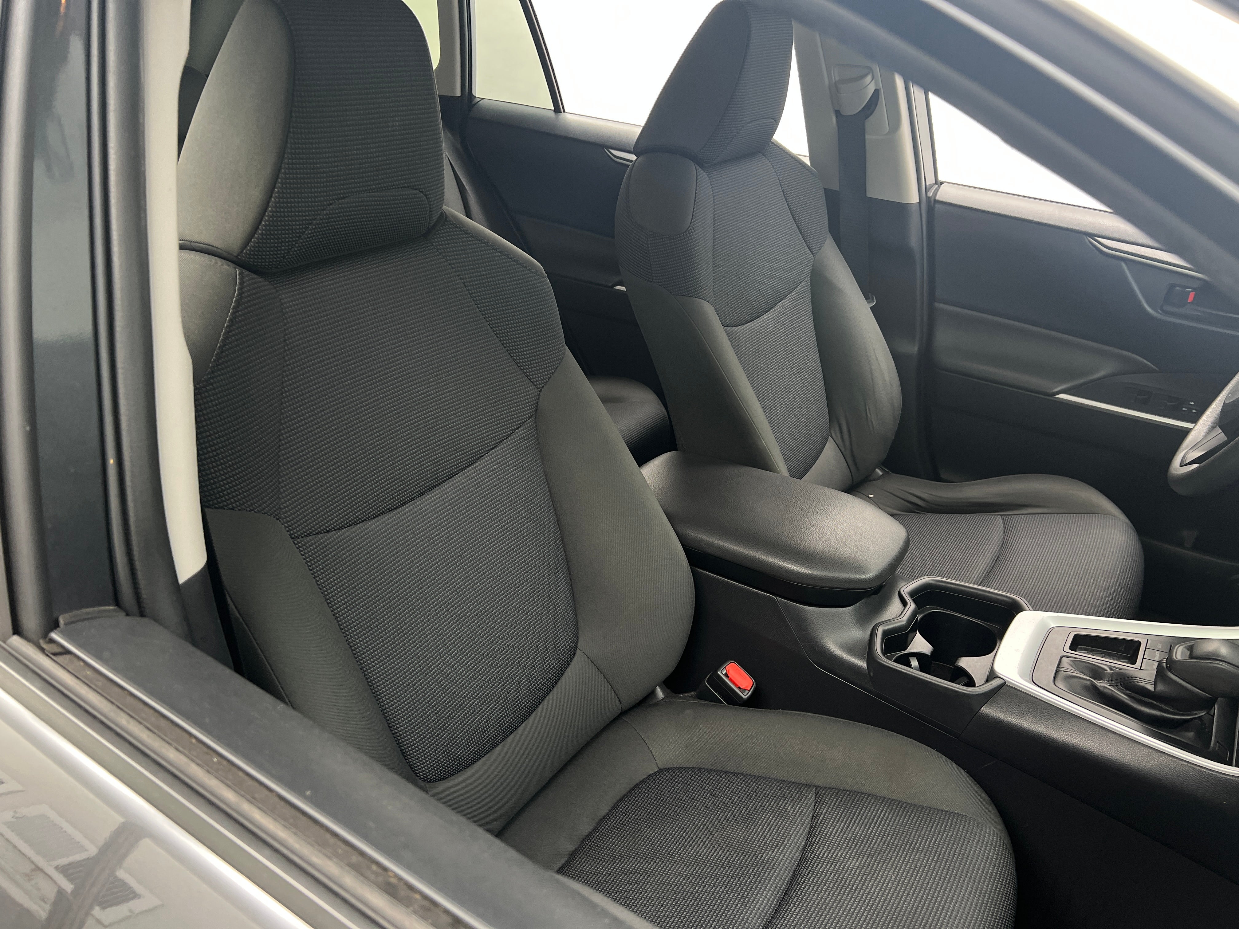 2020 Toyota RAV4 LE 2
