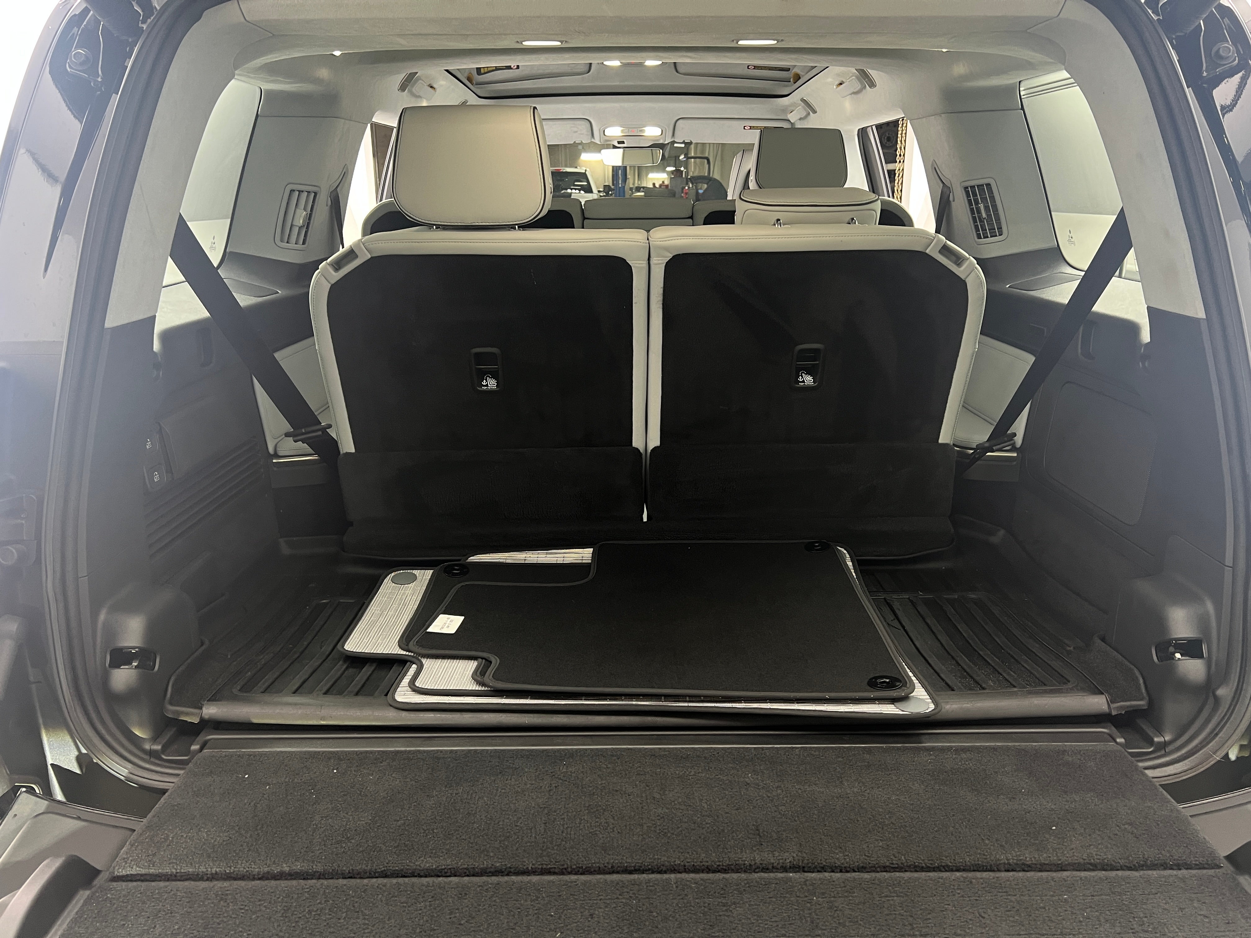 2023 Rivian R1S Adventure 6