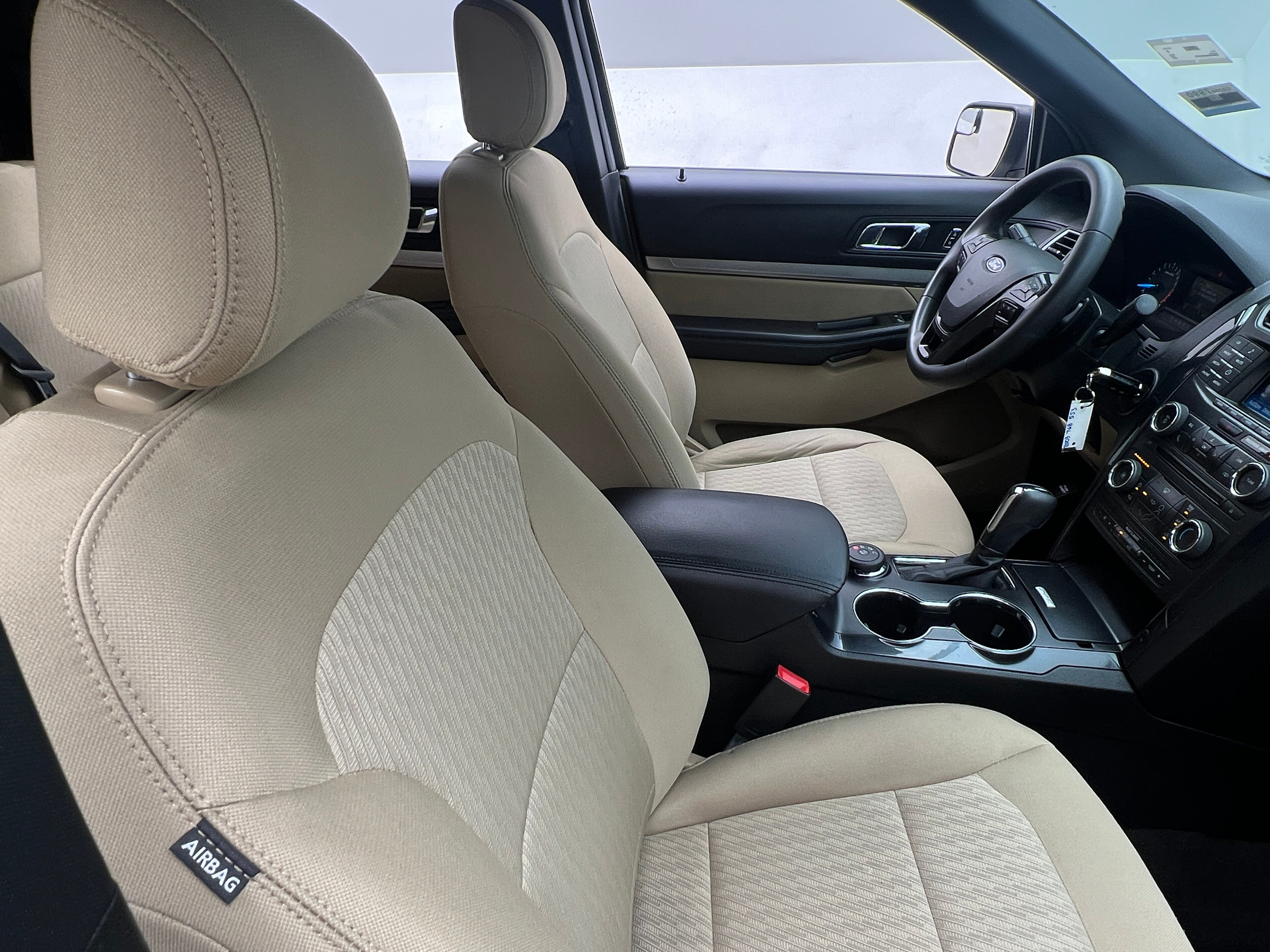 2017 Ford Explorer Base 2