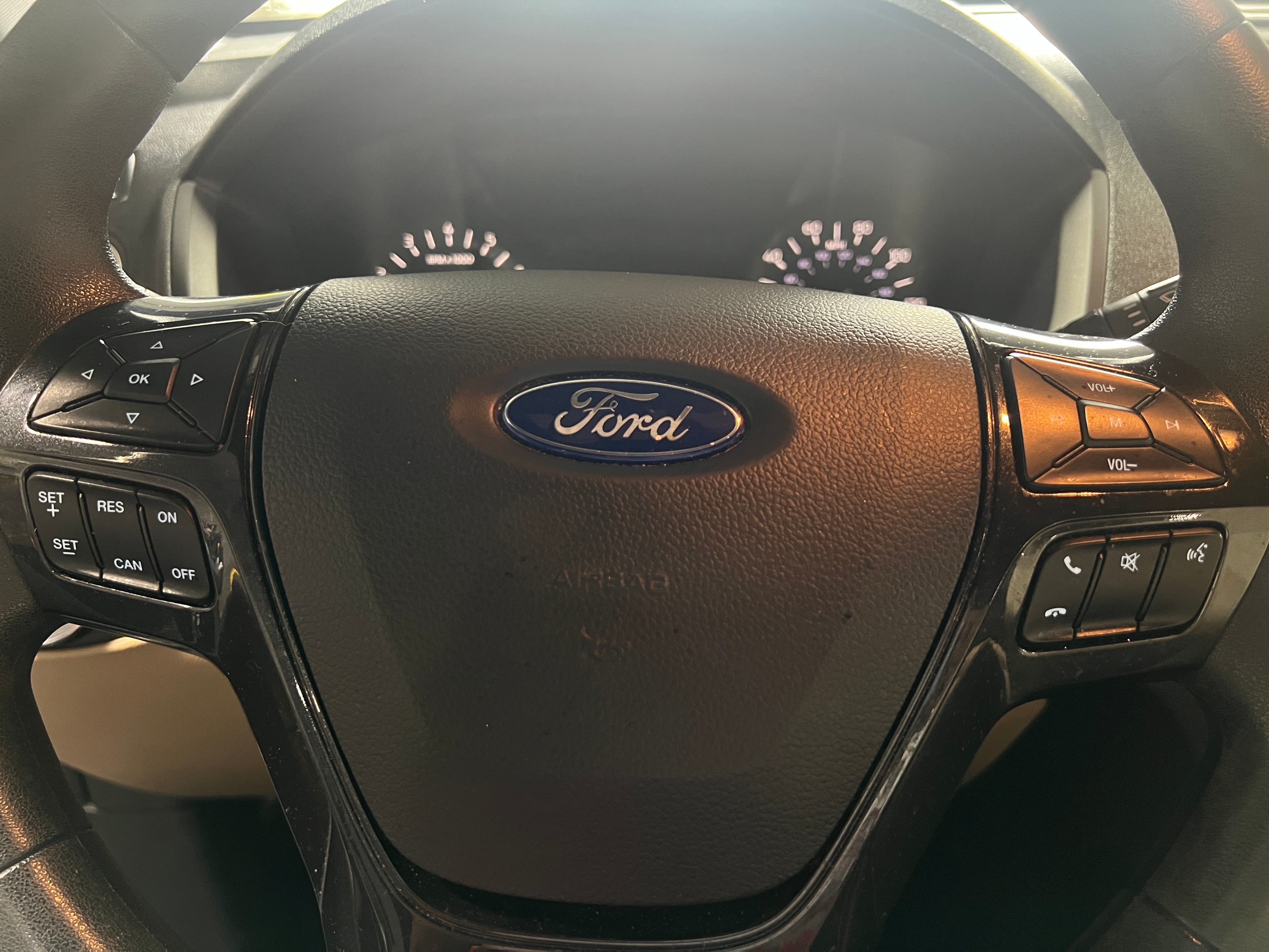2017 Ford Explorer Base 5