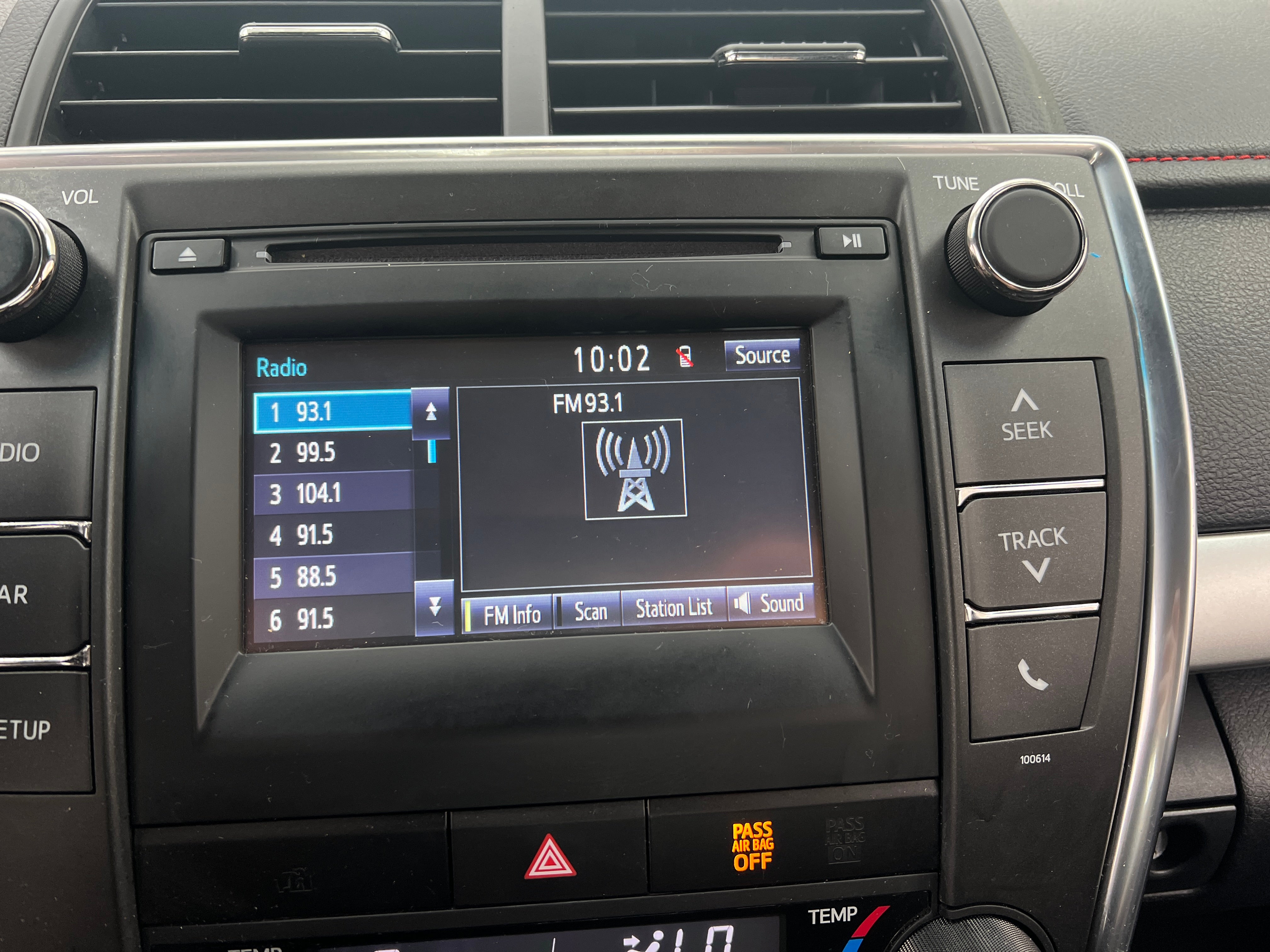 2017 Toyota Camry SE 4