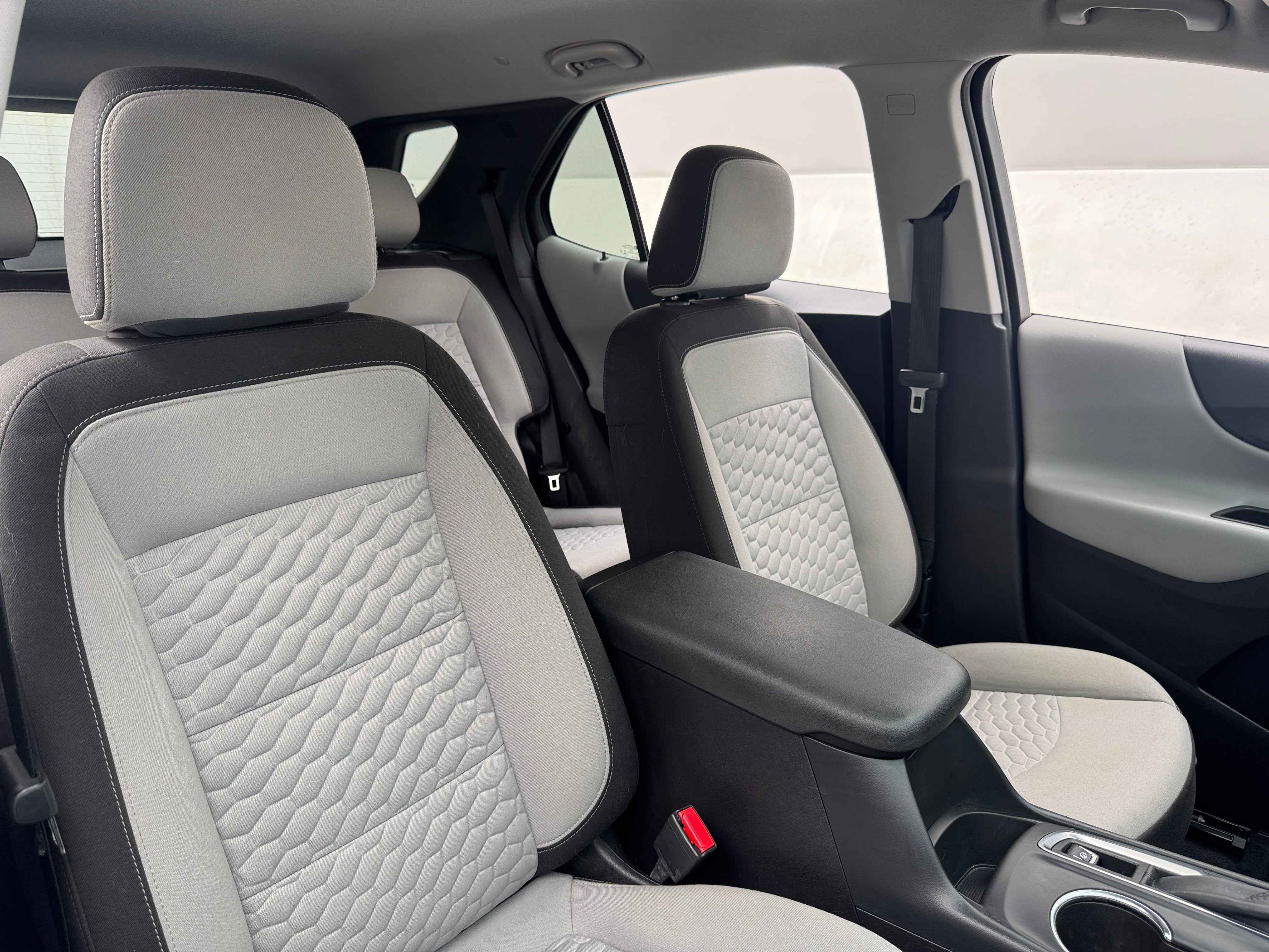 2021 Chevrolet Equinox LS 2