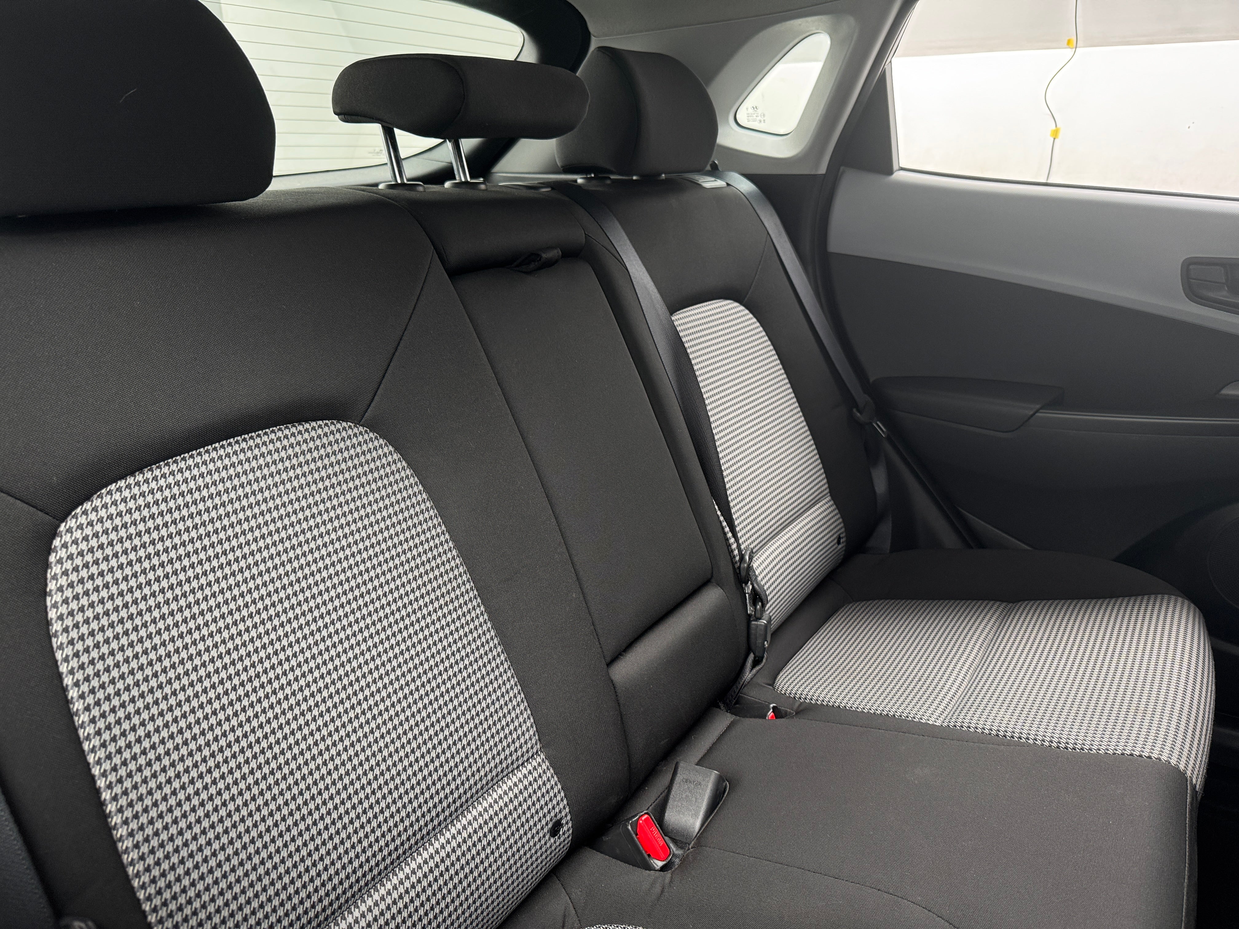 2020 Hyundai Kona SE 6