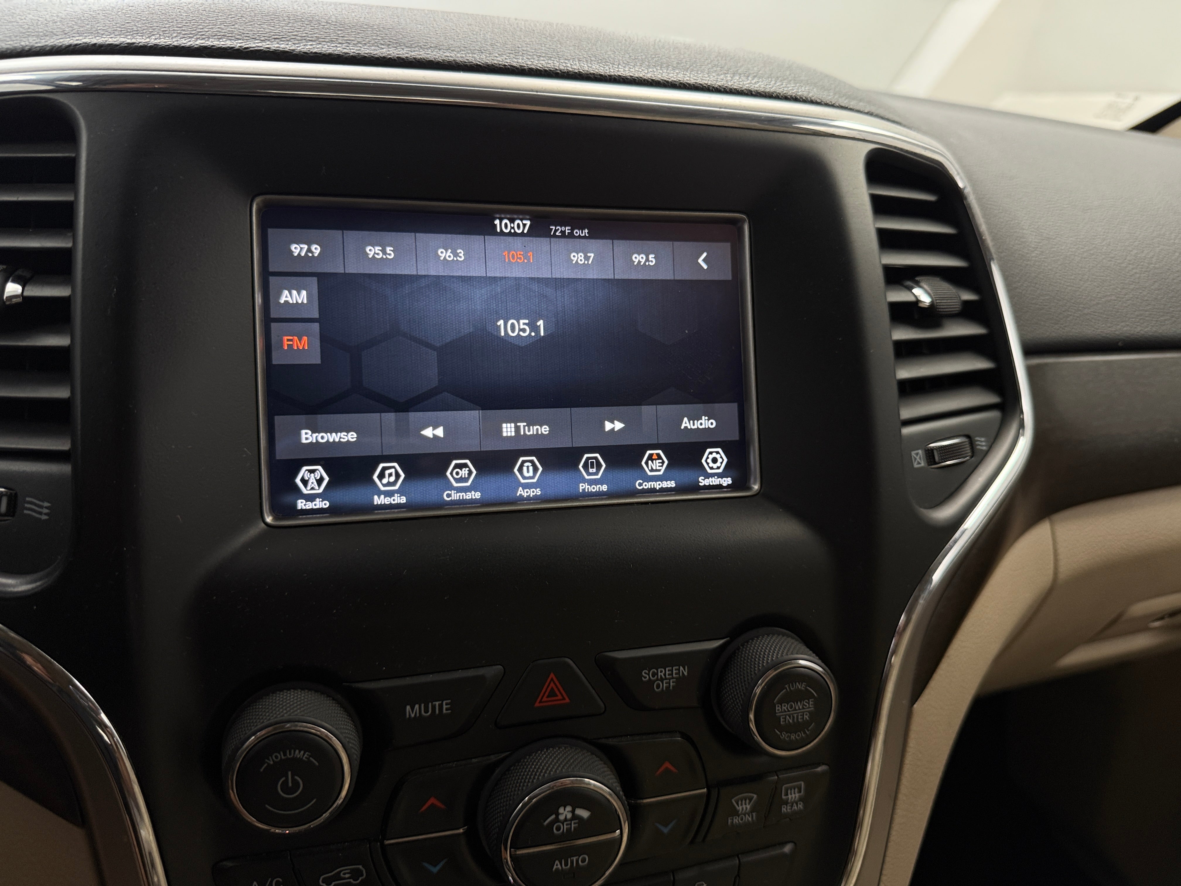 2018 Jeep Grand Cherokee Laredo 4