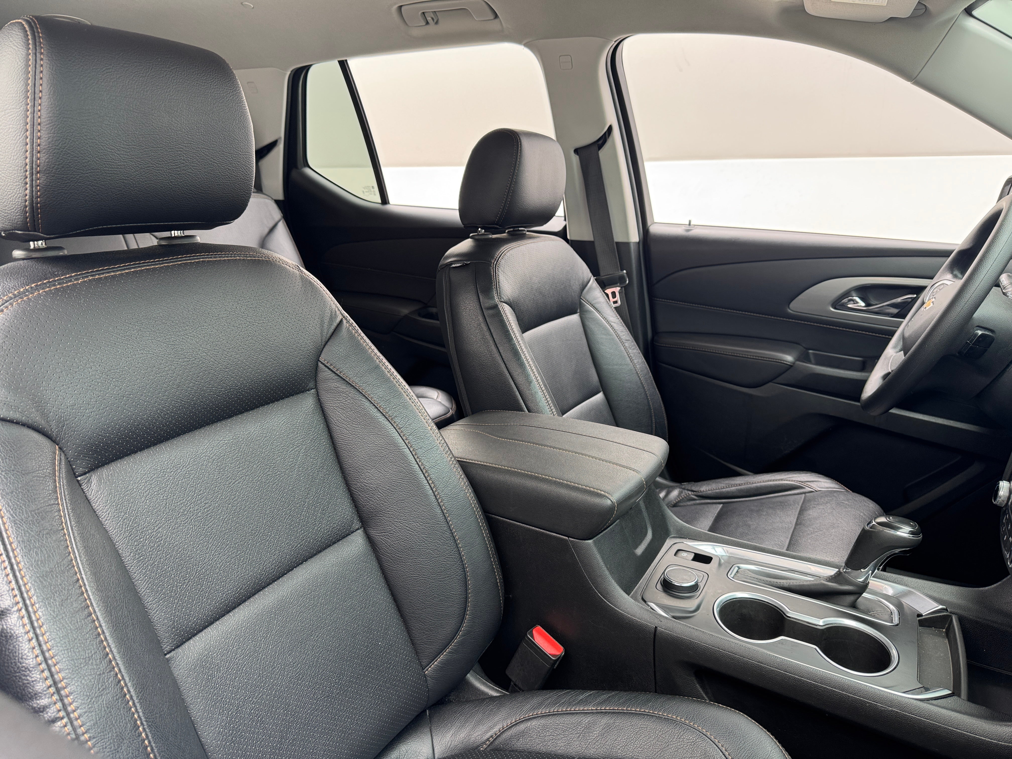 2020 Chevrolet Traverse LS 2