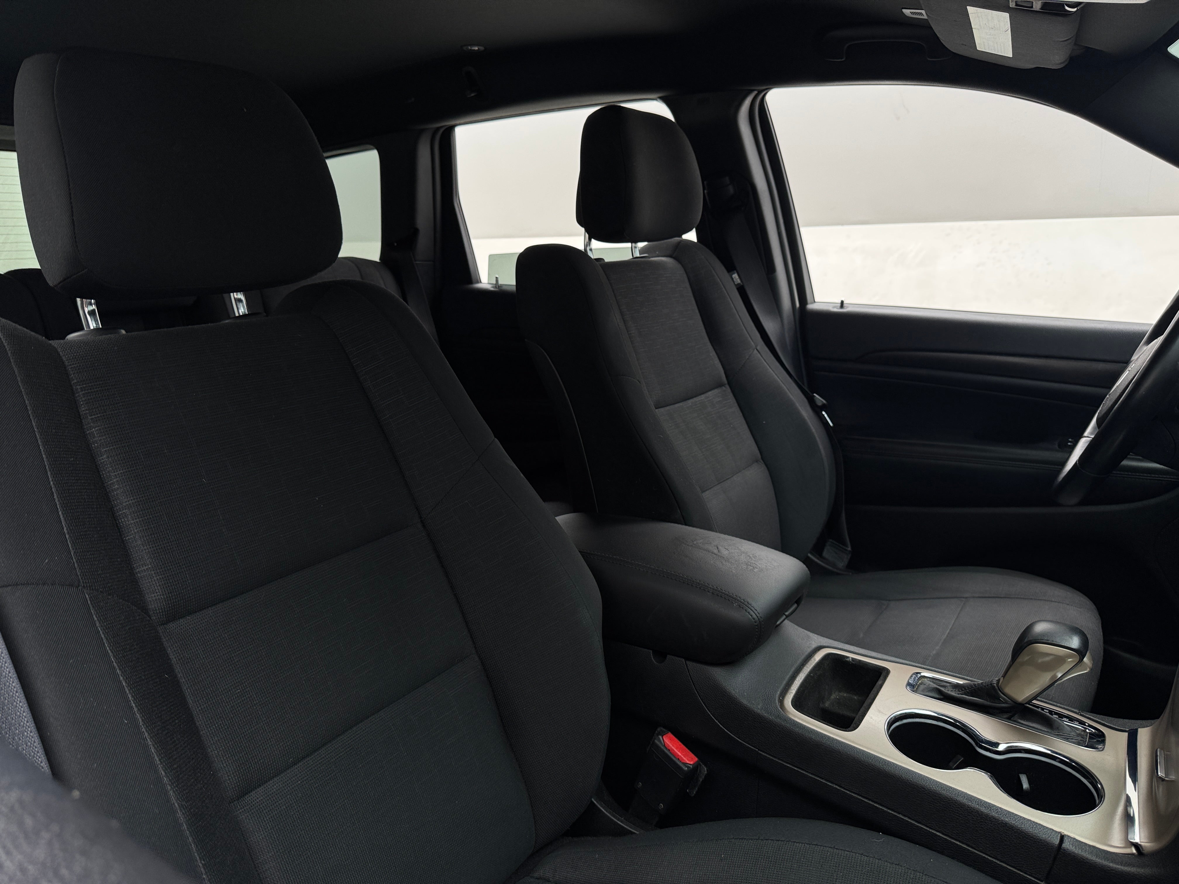 2017 Jeep Grand Cherokee Laredo 2