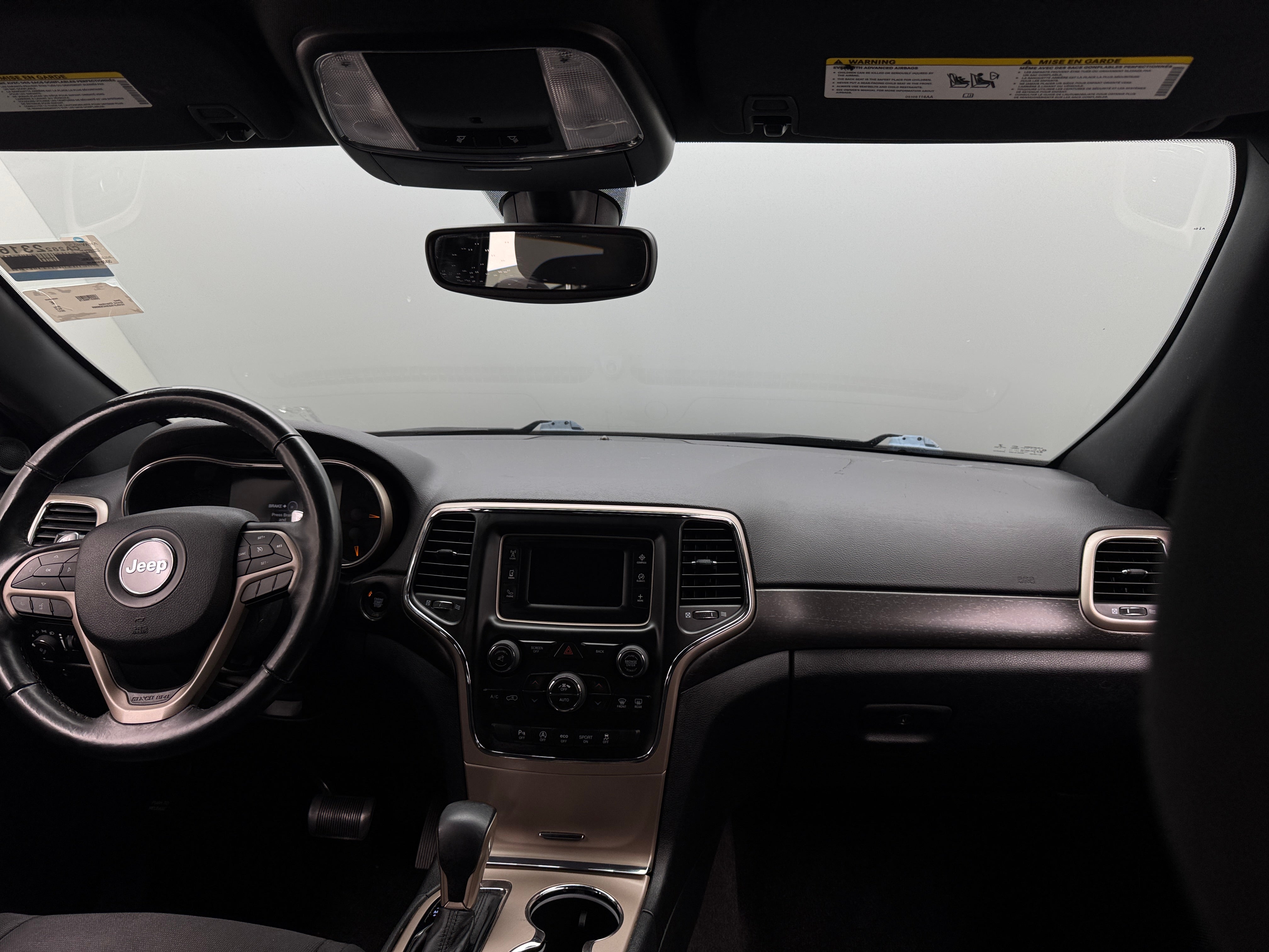 2017 Jeep Grand Cherokee Laredo 3