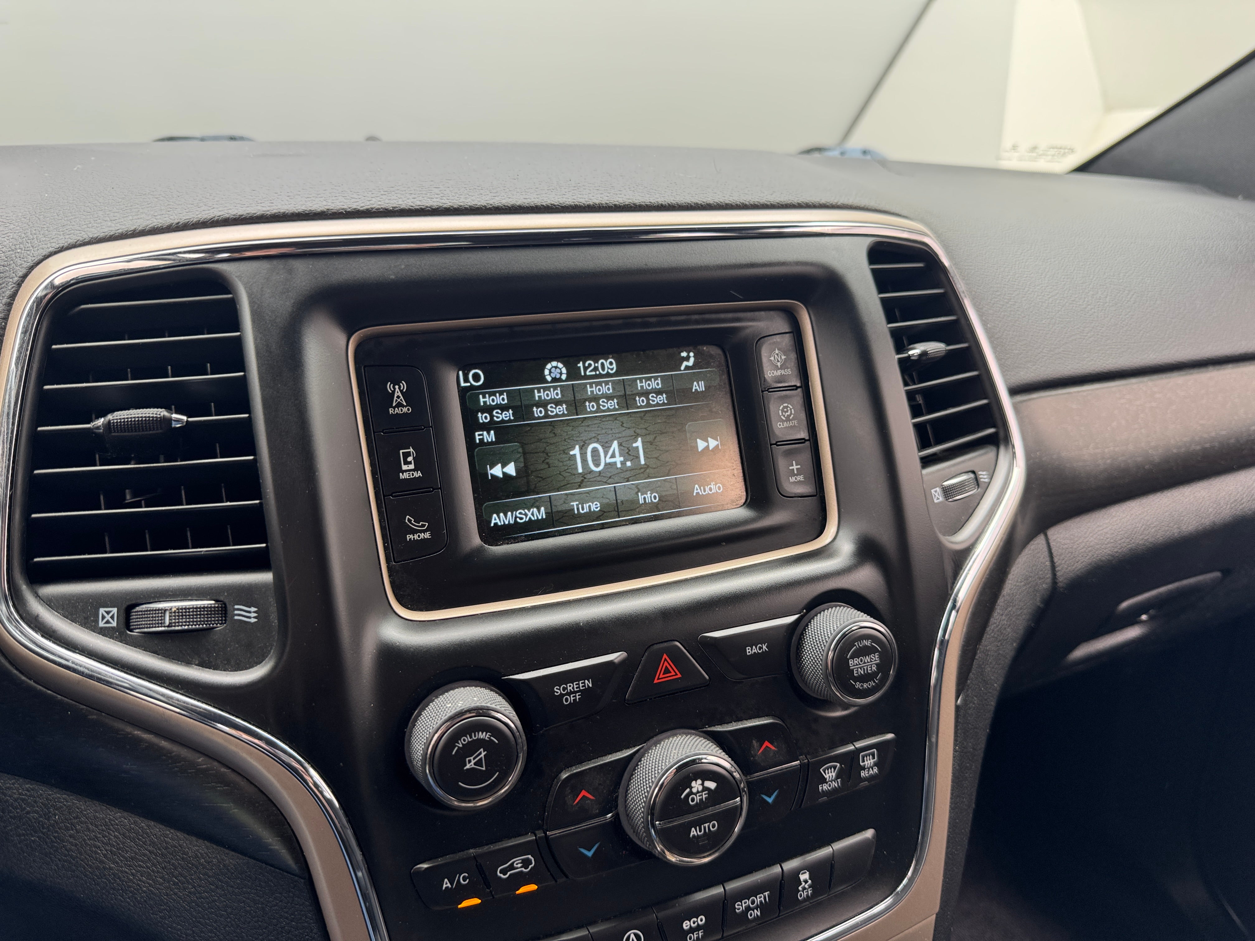 2017 Jeep Grand Cherokee Laredo 4