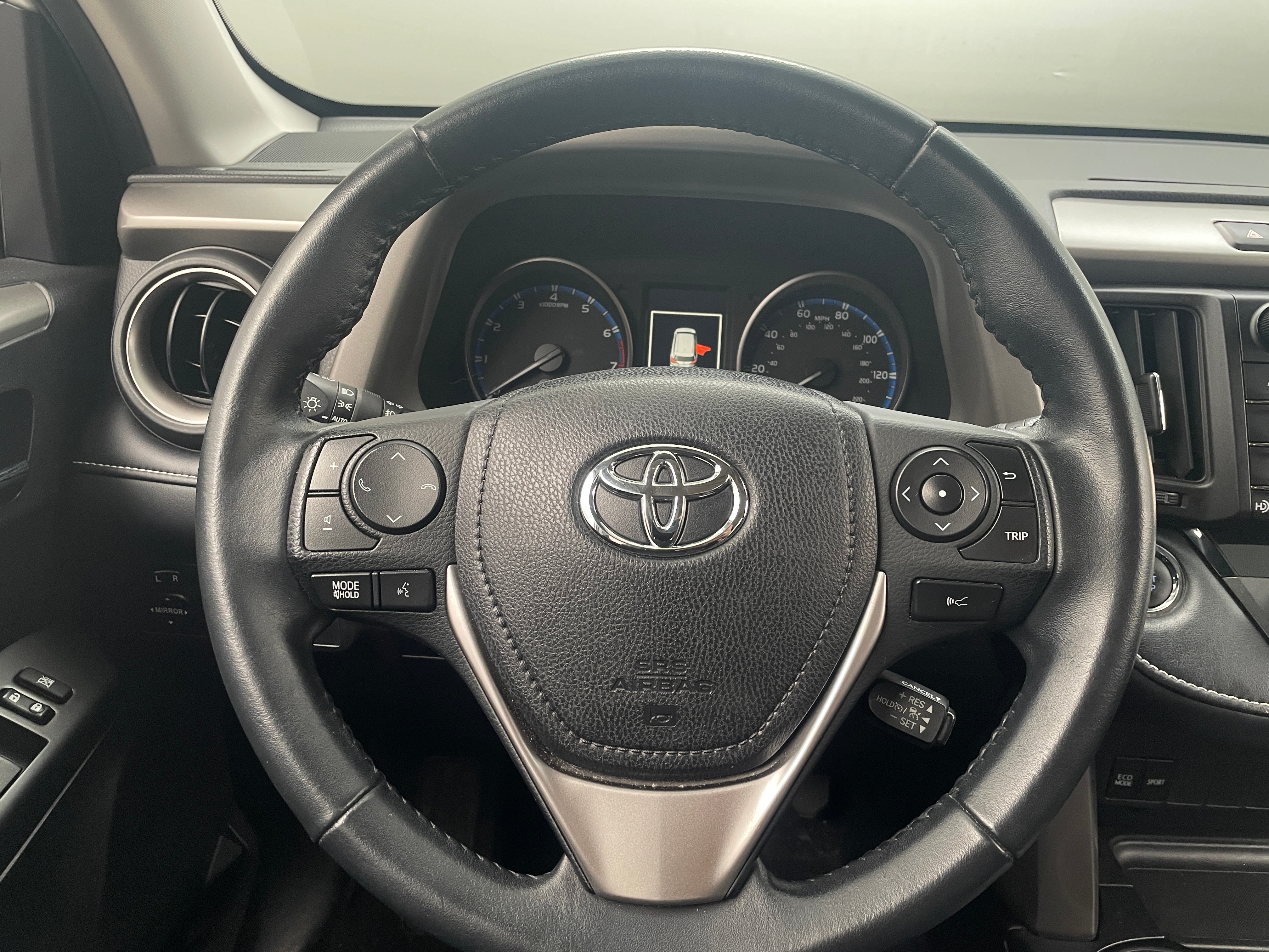 2018 Toyota RAV4 XLE 5