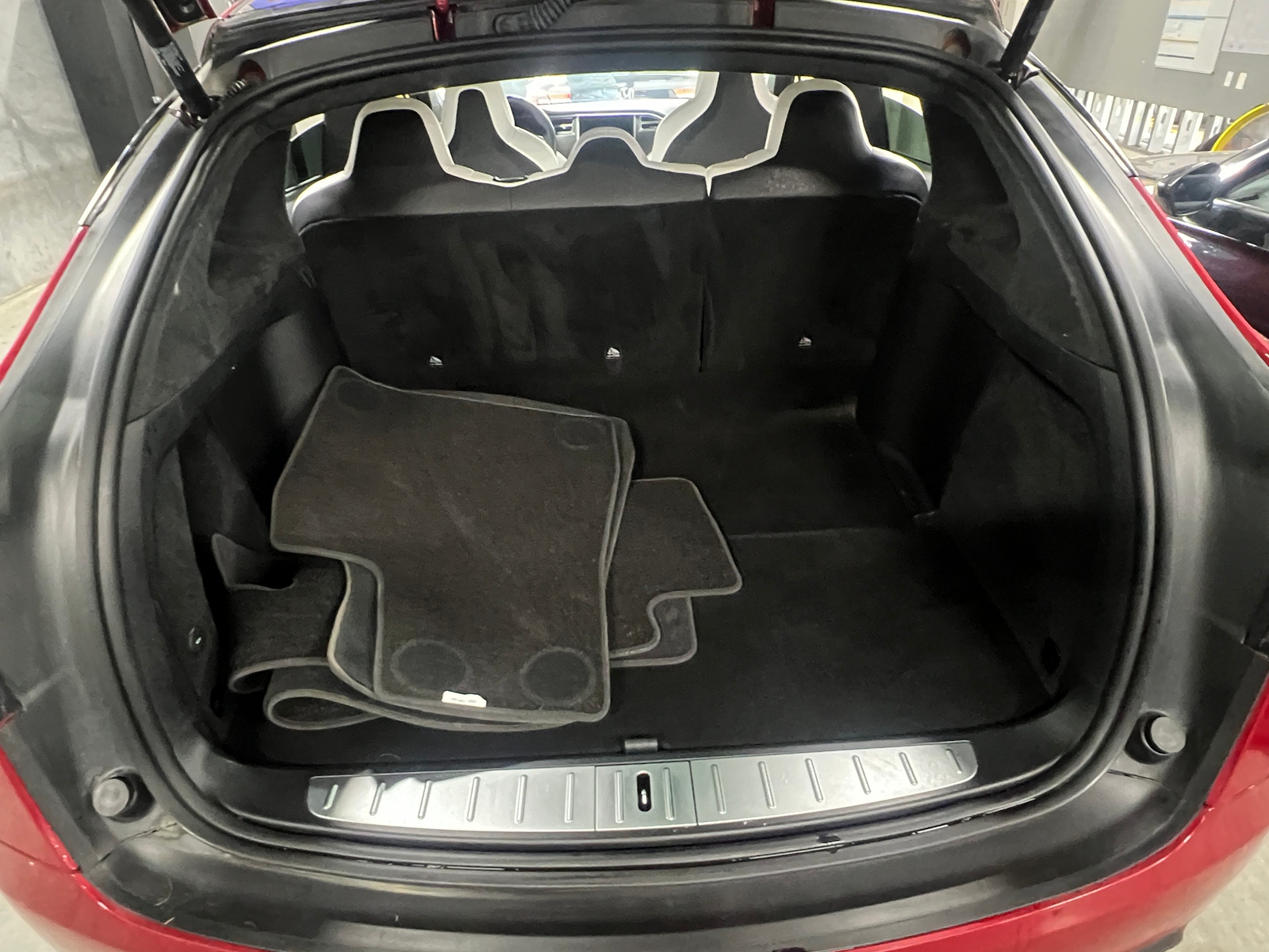 Thumbnail: 2018 Tesla Model X - 6