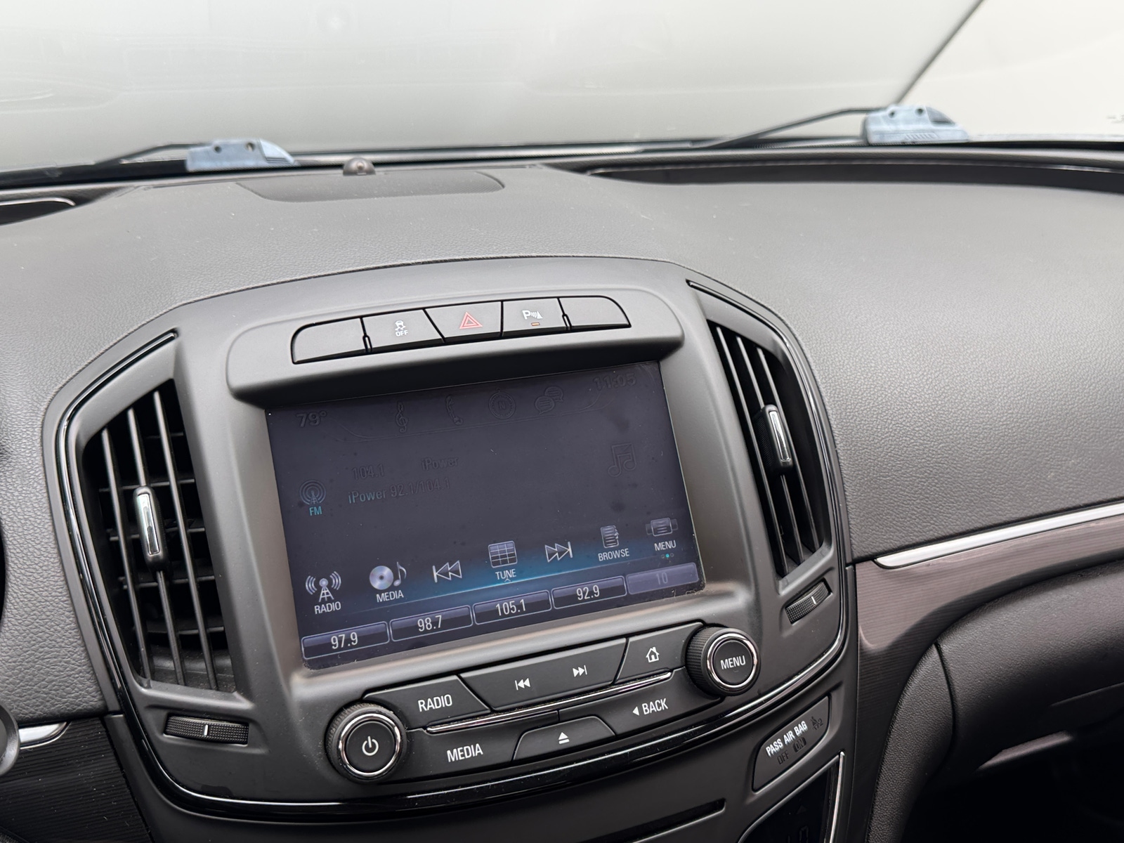 Thumbnail: 2016 Buick Regal - 3