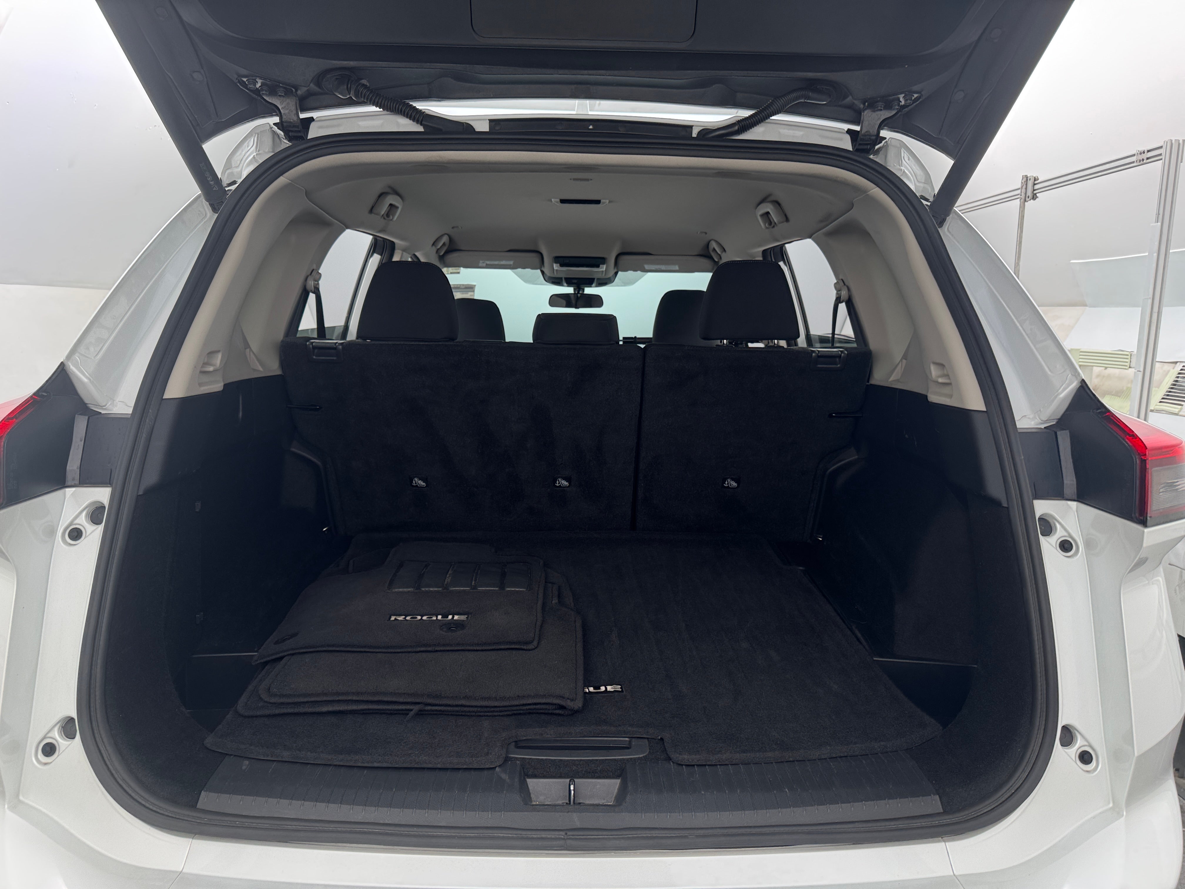 2024 Nissan Rogue SV 7