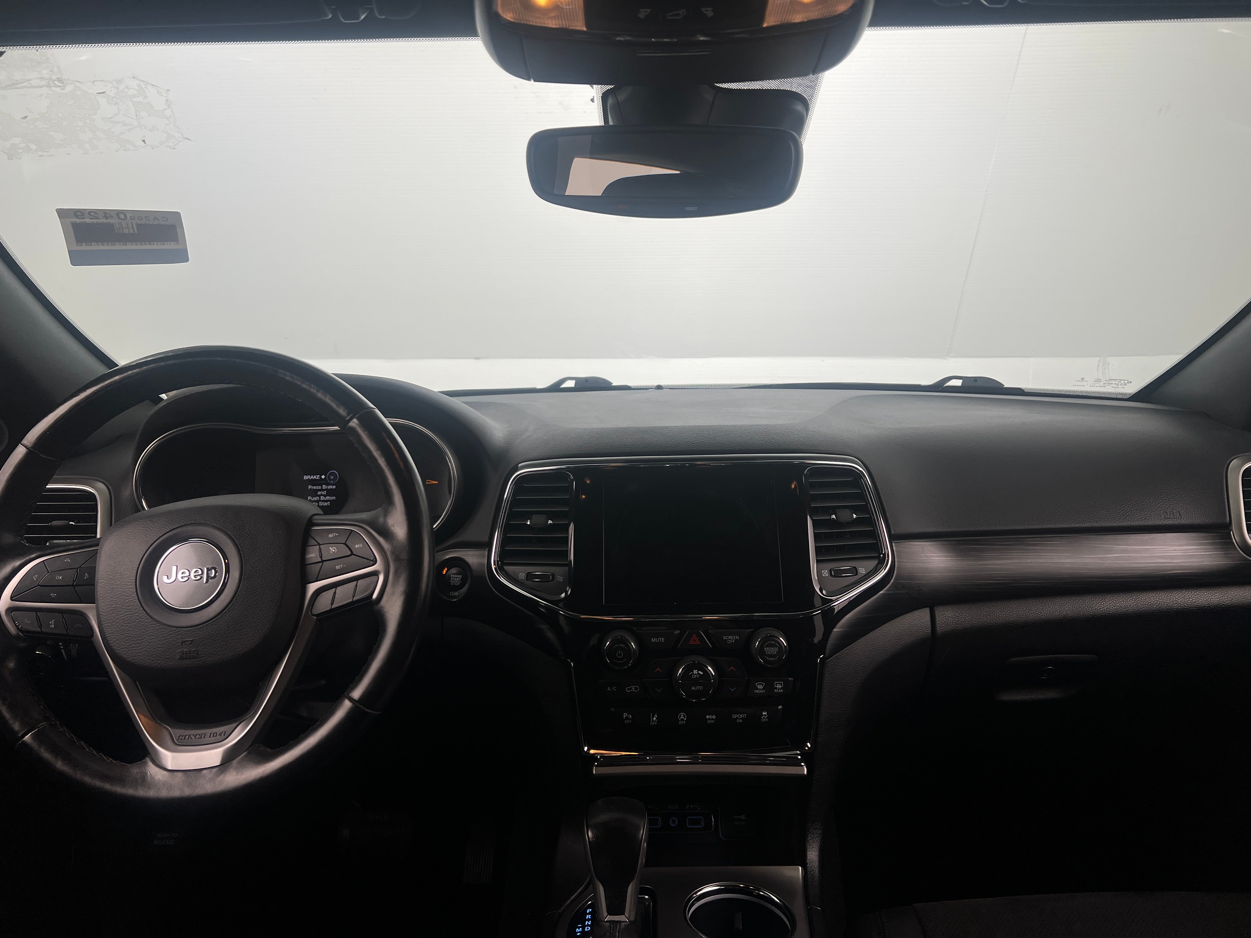 2021 Jeep Grand Cherokee Laredo 3