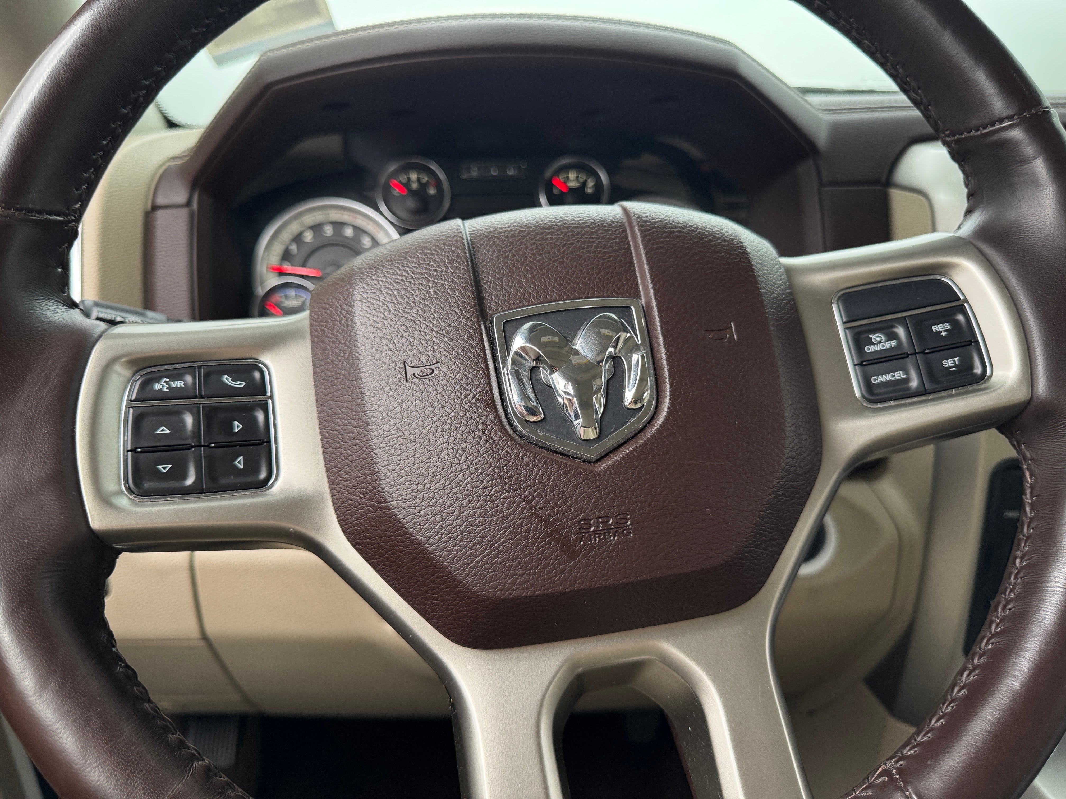 2017 RAM 2500 Laramie 4